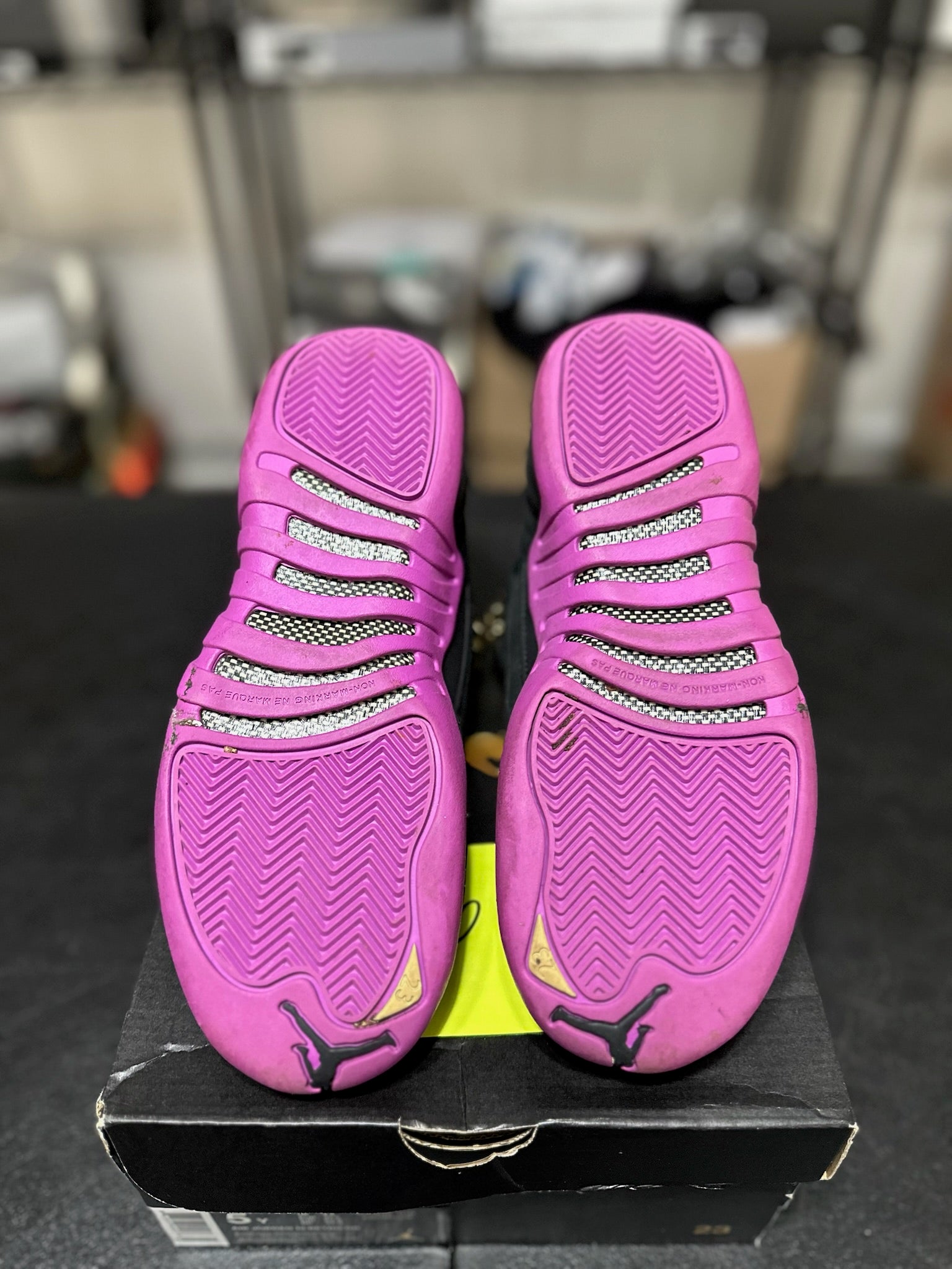 Size 5Y - J12 Hyper Violet