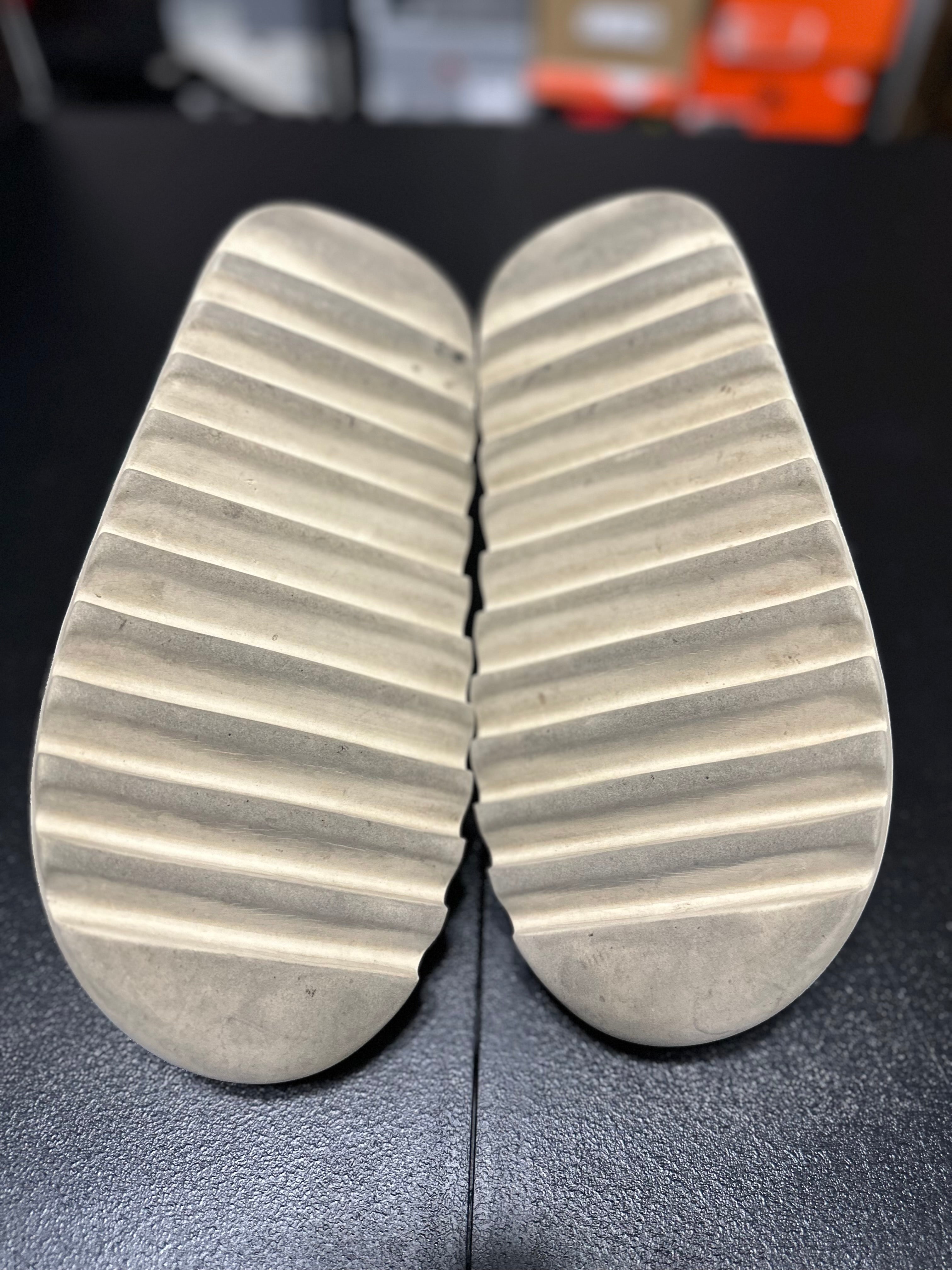 Size 10 - YZY slide bone