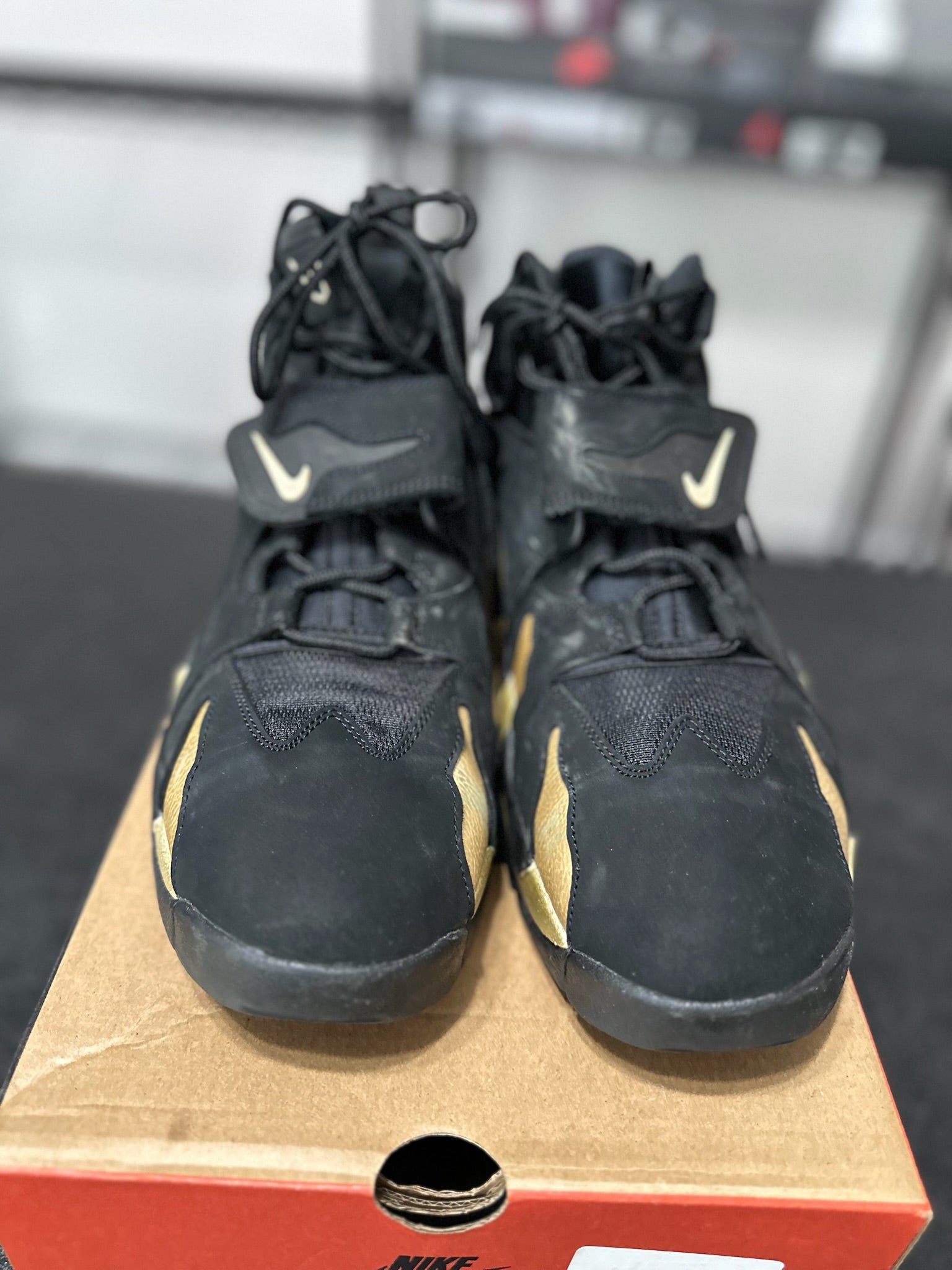Size 13 - Nike Air DT Max ‘96 Black Vegas Gold