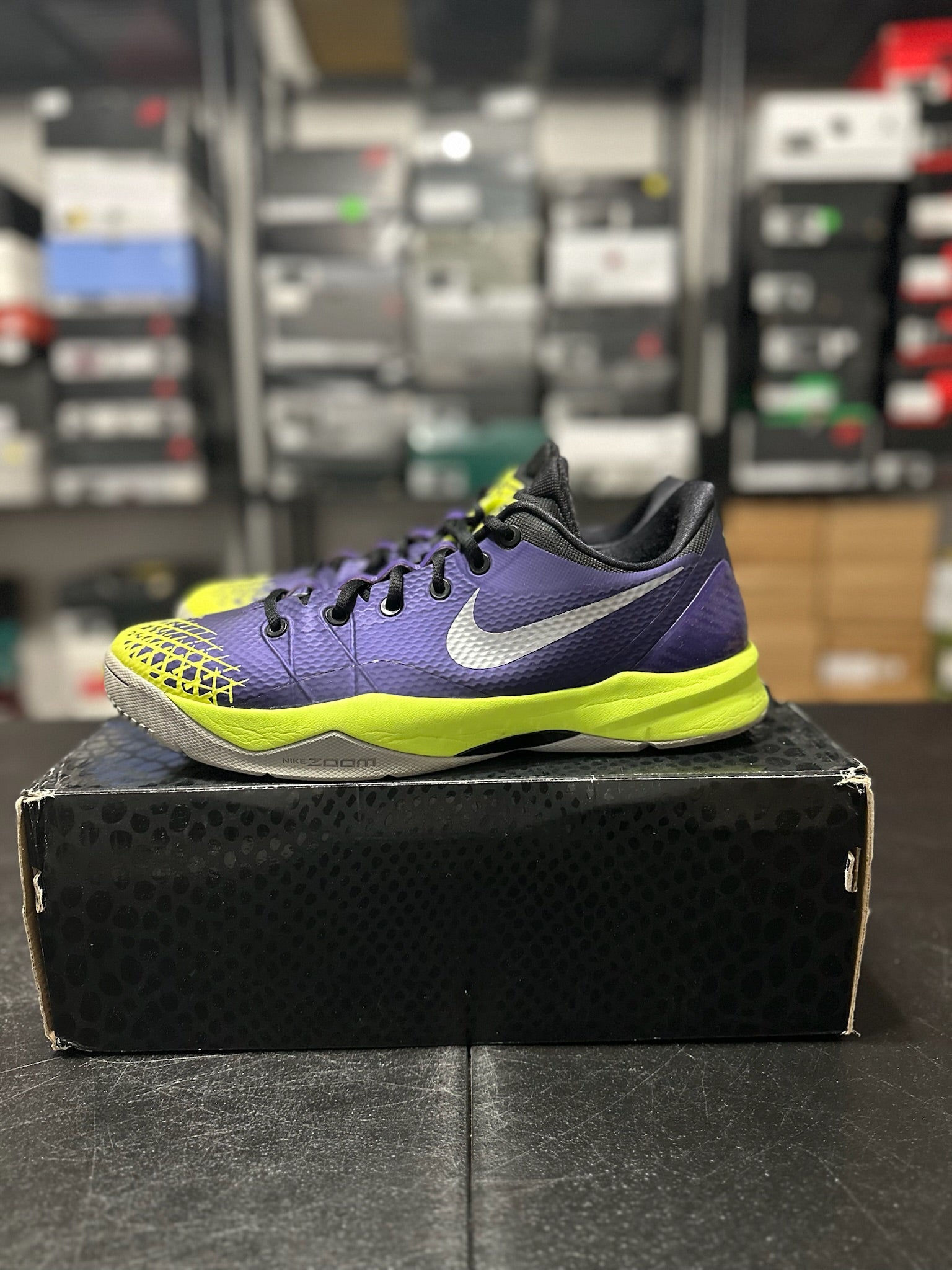 Size 12 - Kobe Venomenon 4 purple/volt