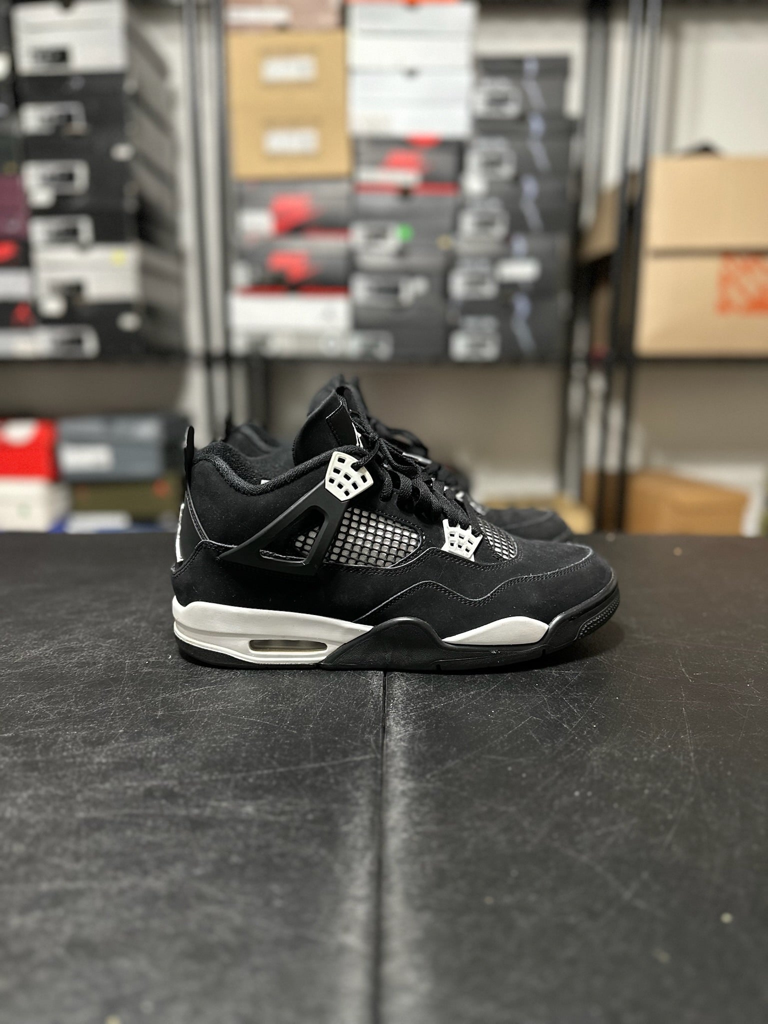 Size 11 - J4 White Thunder