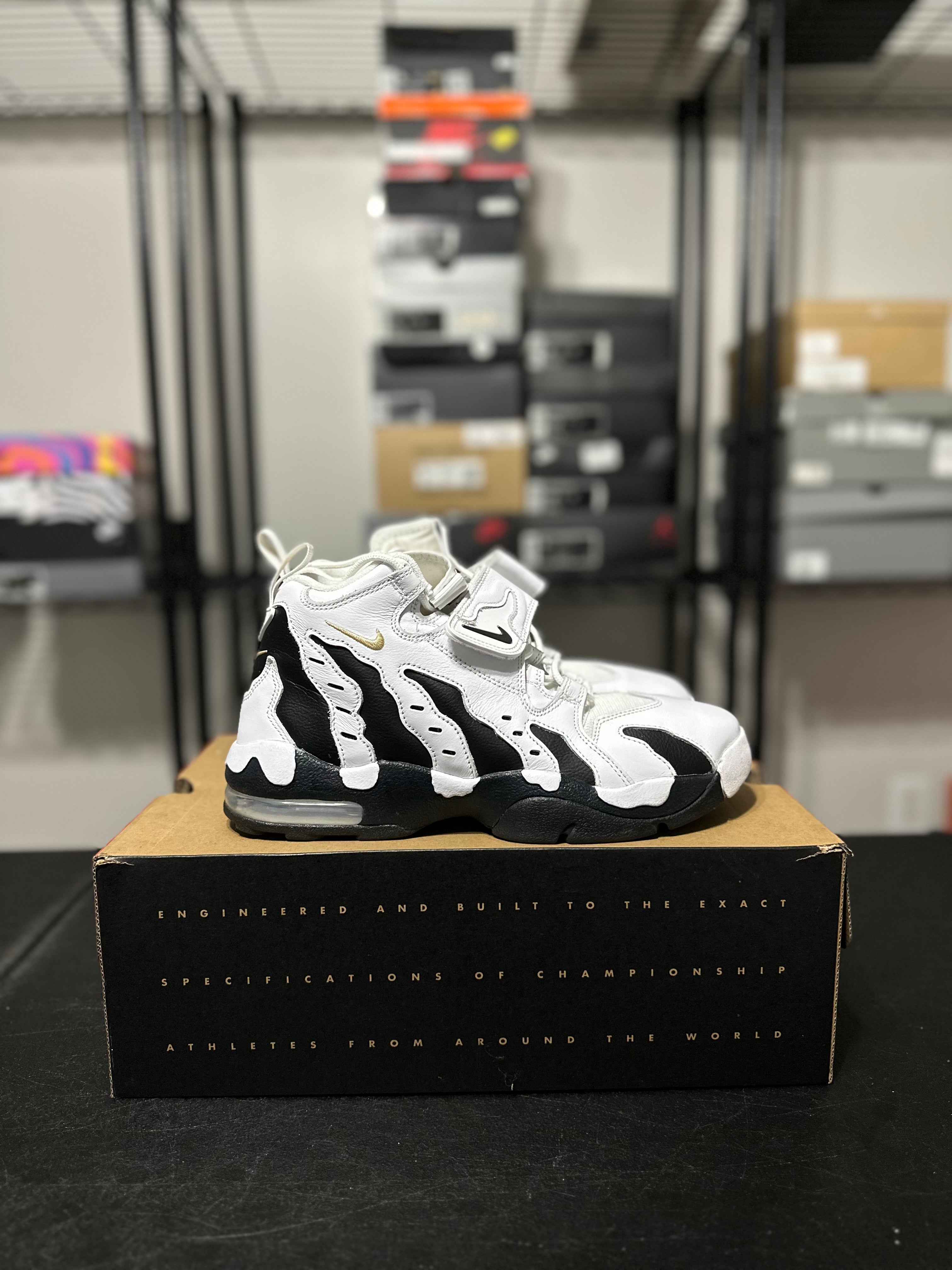 Size 10 - DT max 96 black/white