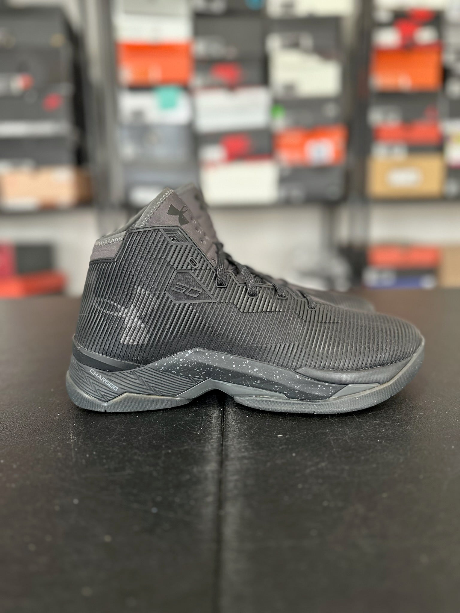 Size 9.5 - Curry 2.5 Black/Black DS