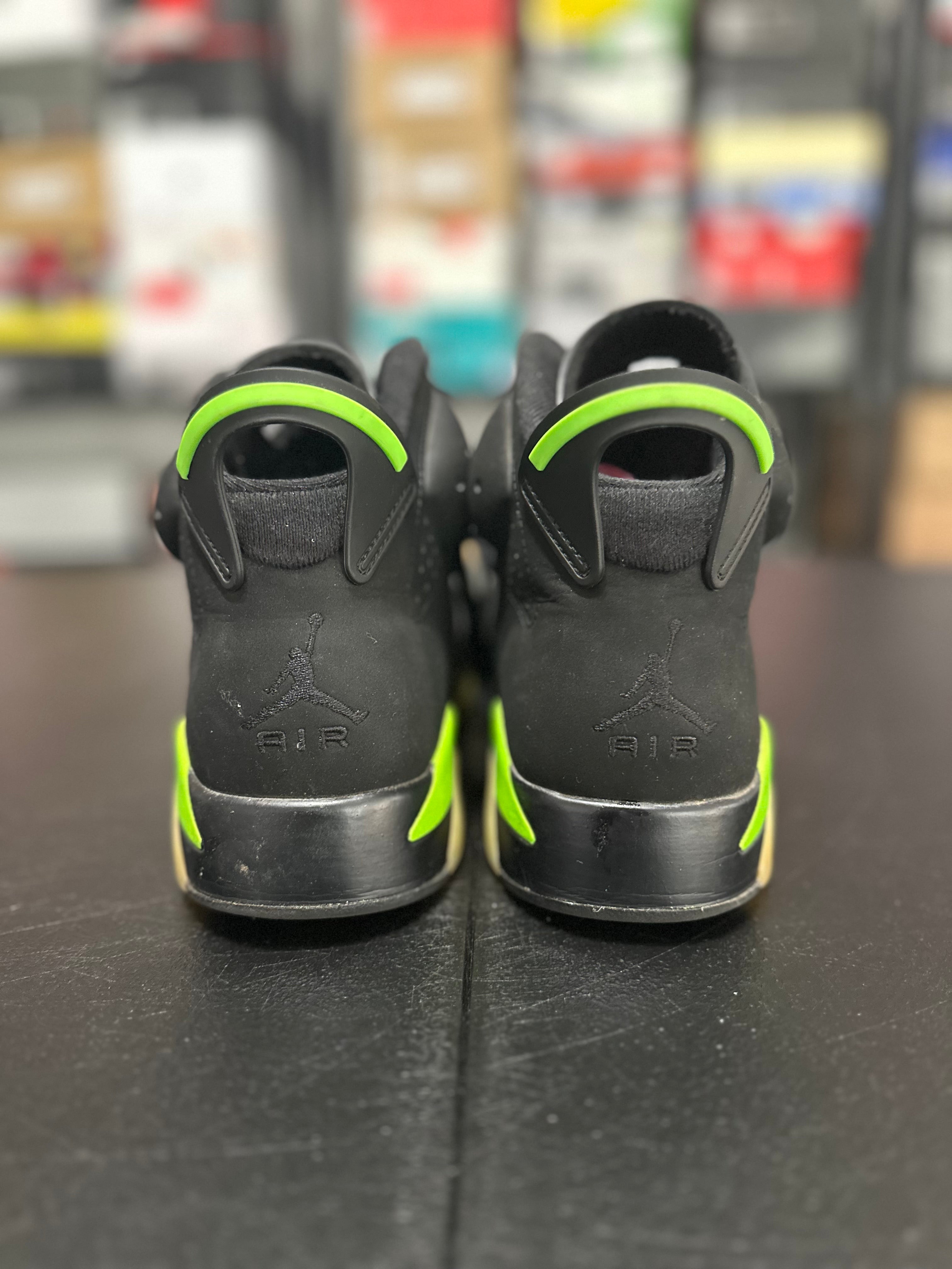 Size 8 - J6 electric green