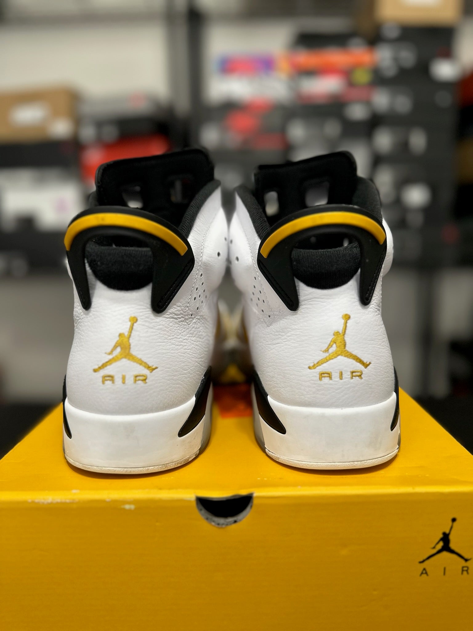 Size 14 - J6 yellow ochre