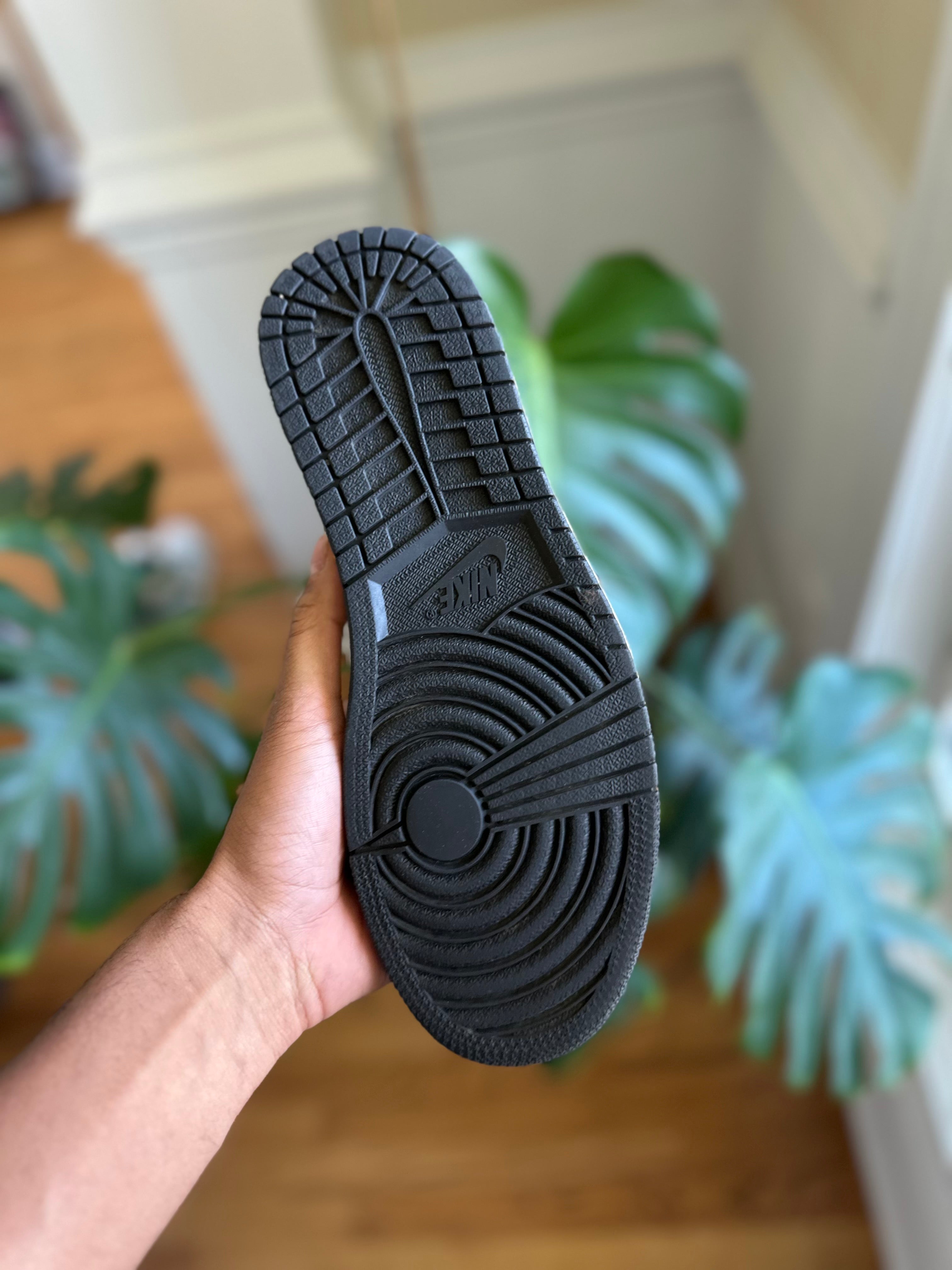 Size 9.5 - J1 mocha