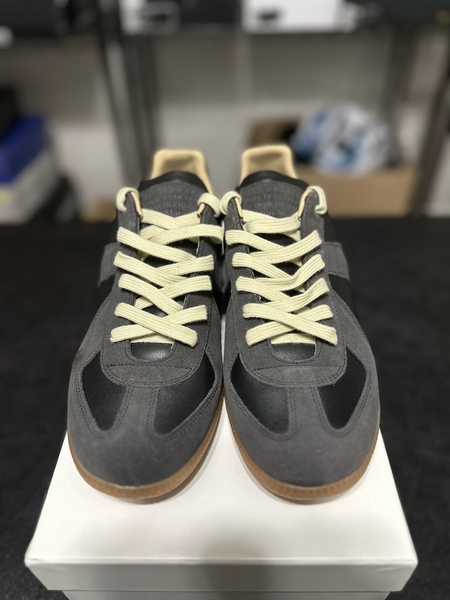 Size 11 - (44) Margiela Gat Black/Brown