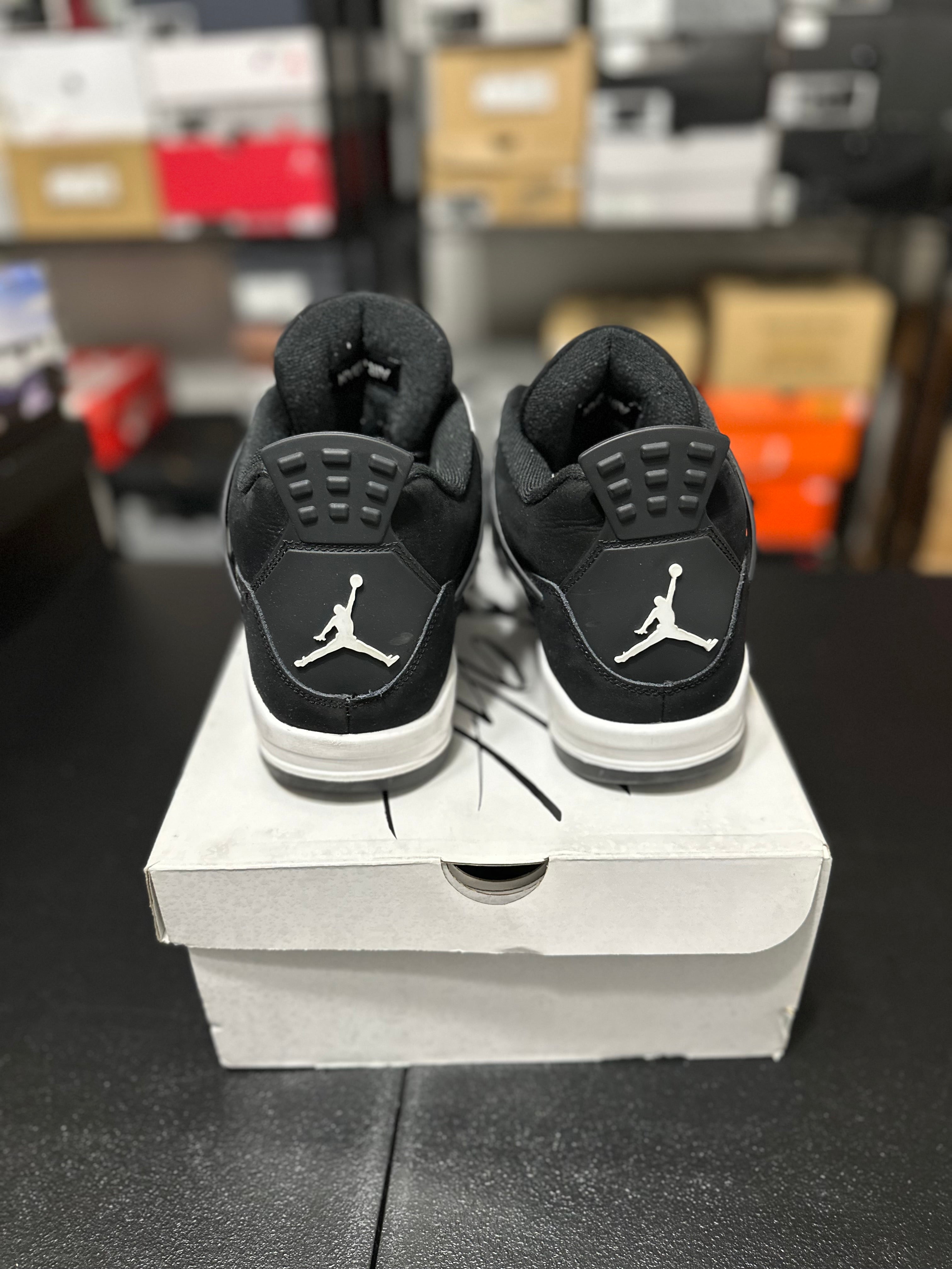 Size 11 - J4 white thunder