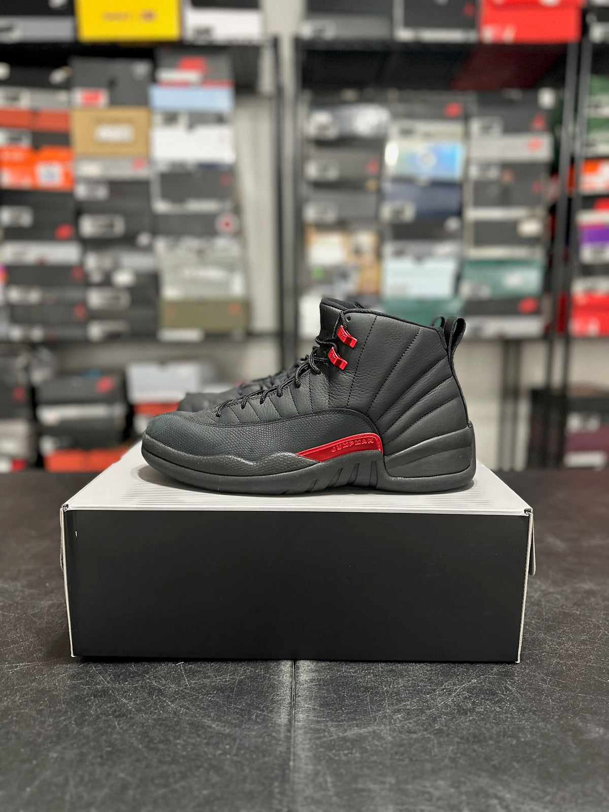 Size 11 - j12 bloodline