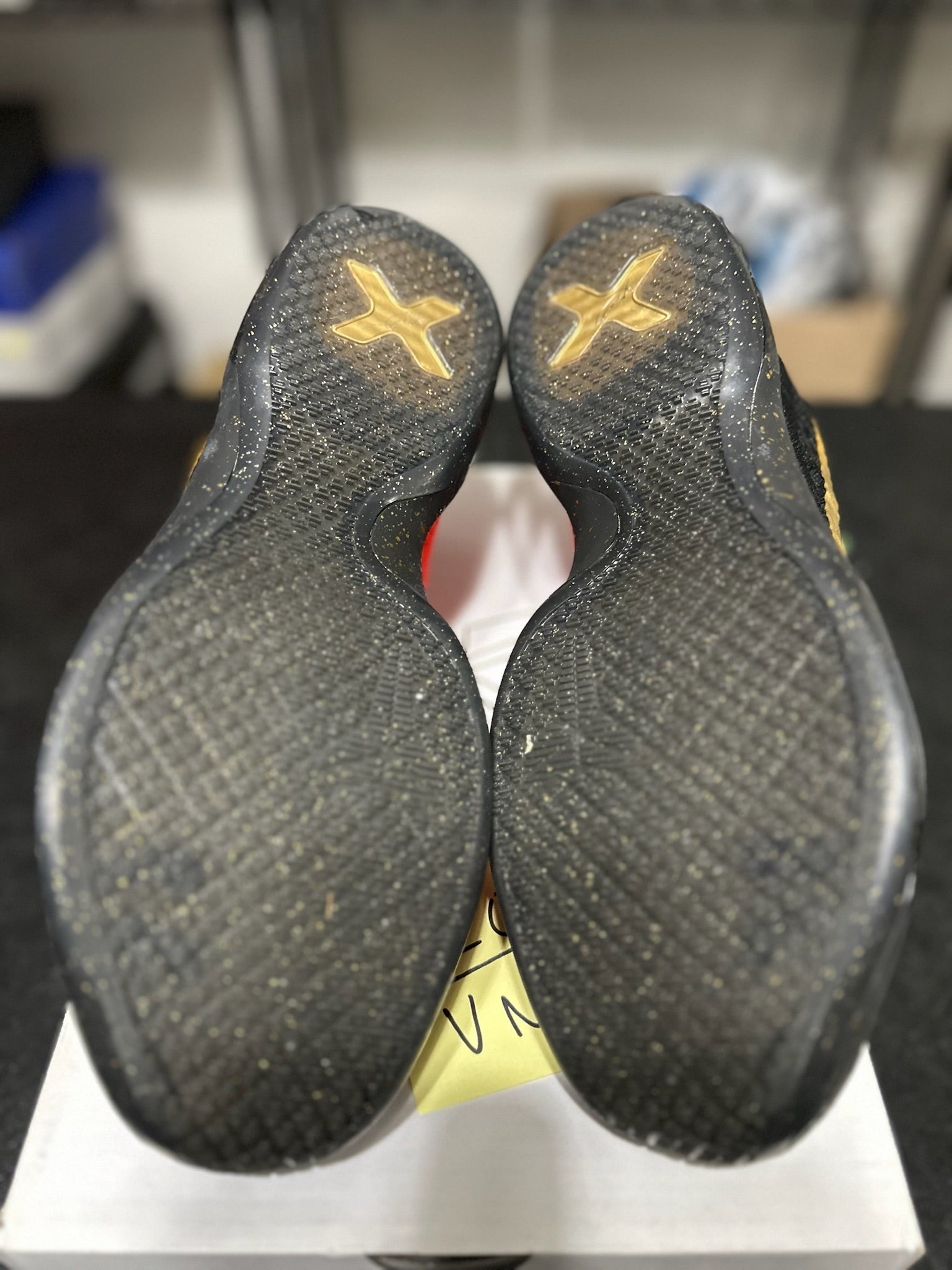 Size 10.5 - Kobe 10 Elite Christmas