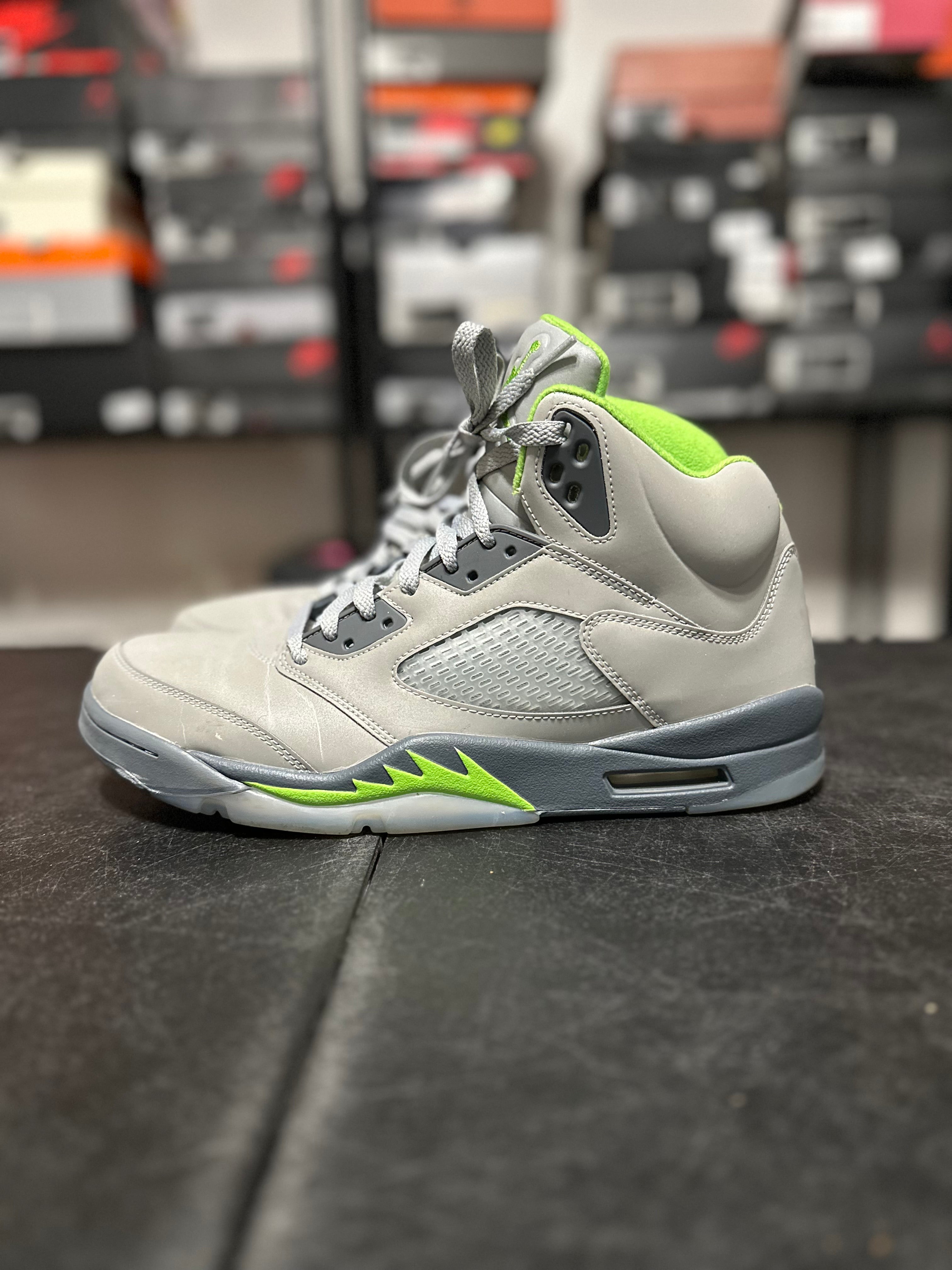 Size 11.5 - J5 green bean