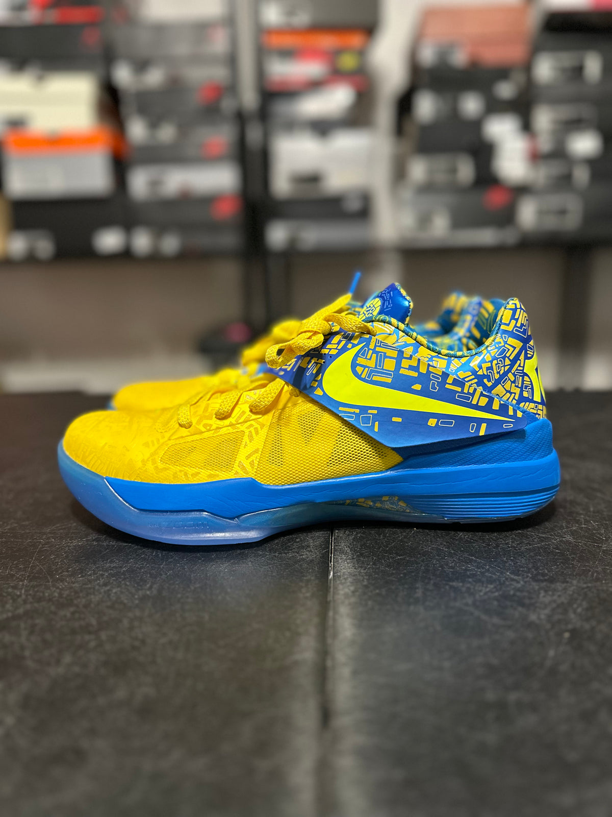 Size 11.5 - KD 4 scoring title
