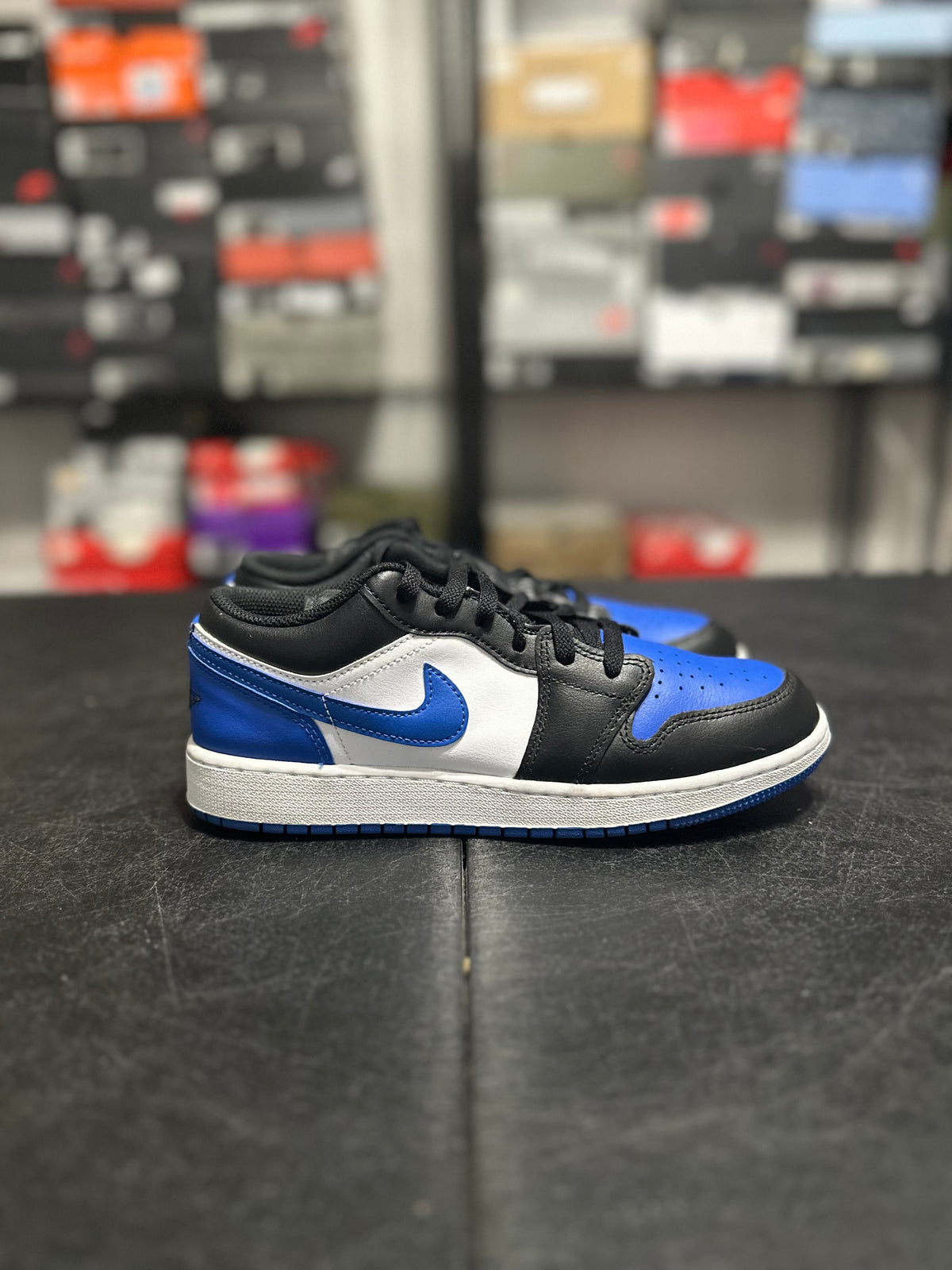 Size 6.5 - J1 low royal toe