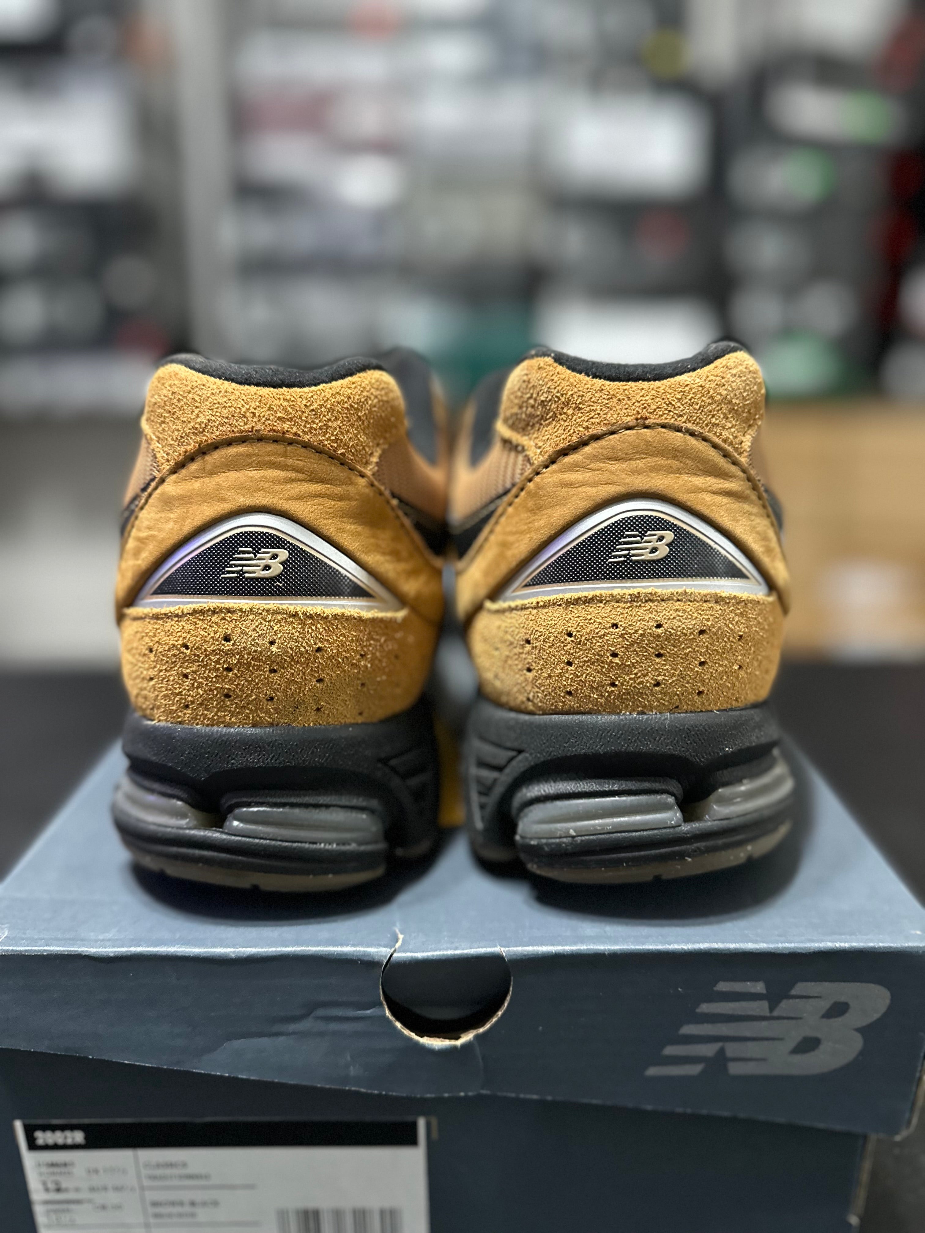 Size 12 - NB 2002r tobacco