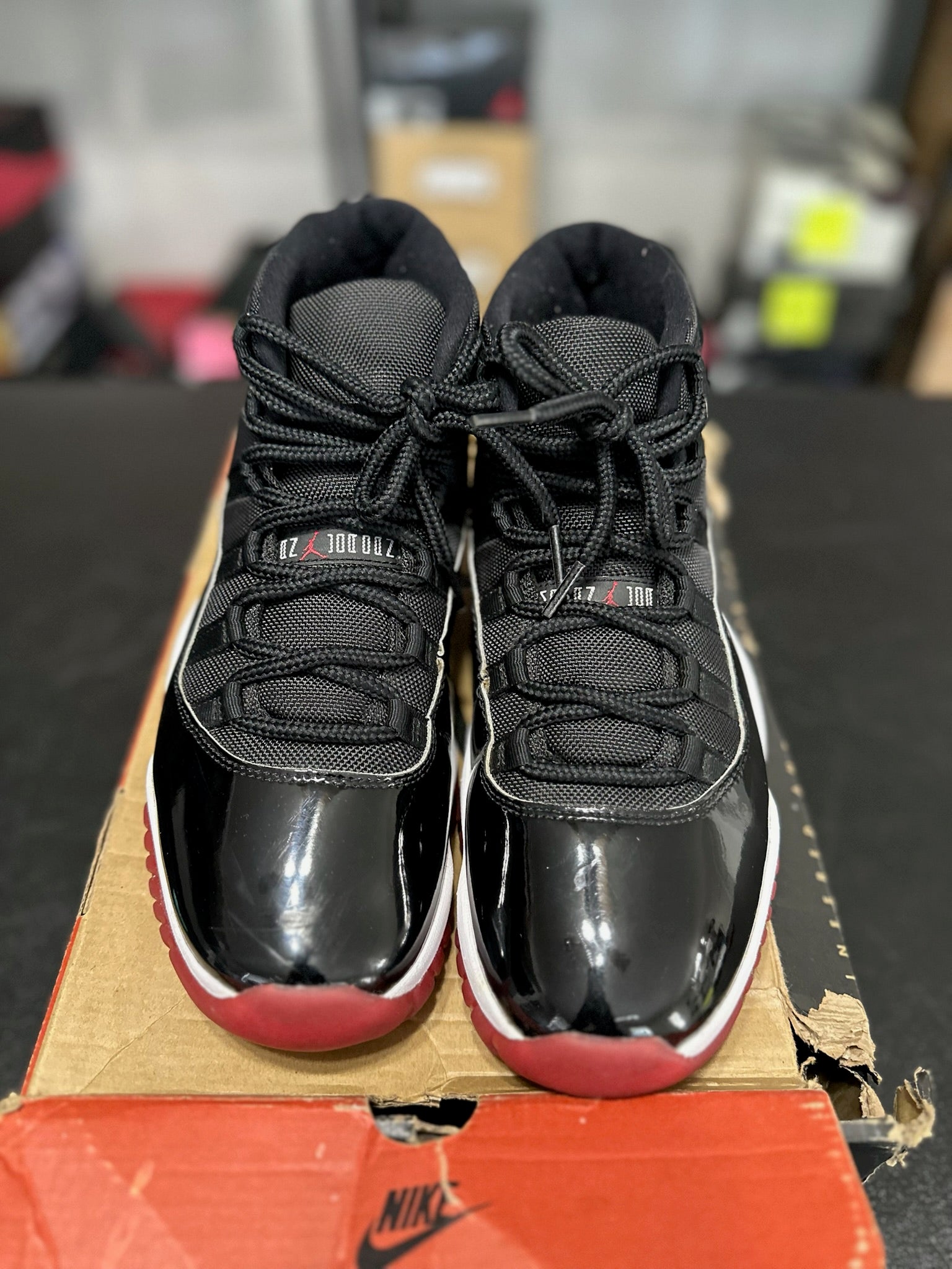 Size 10.5 - J11 Playoffs Bred