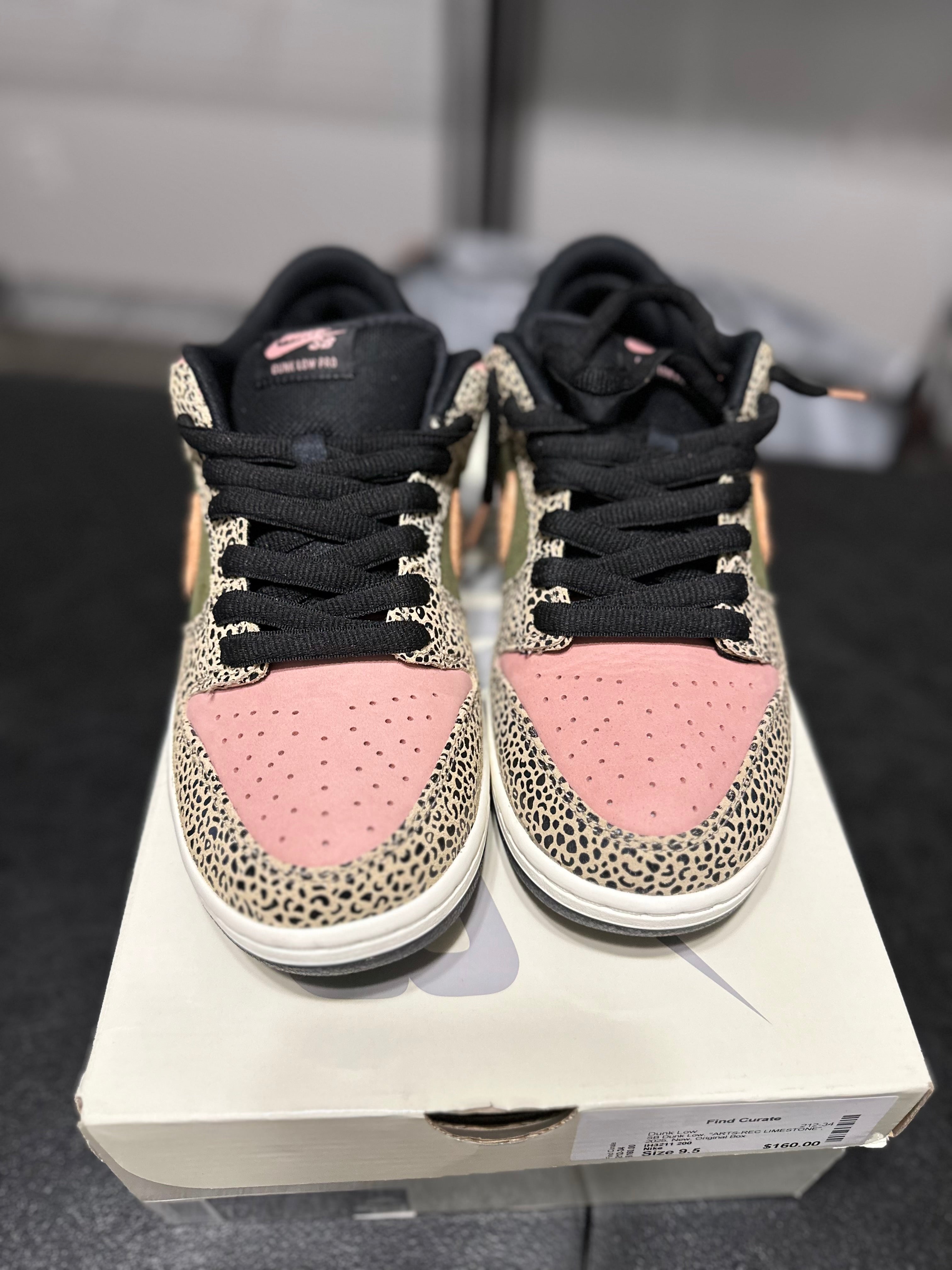 Size 9.5 - Sb dunk low arts and rec limestone