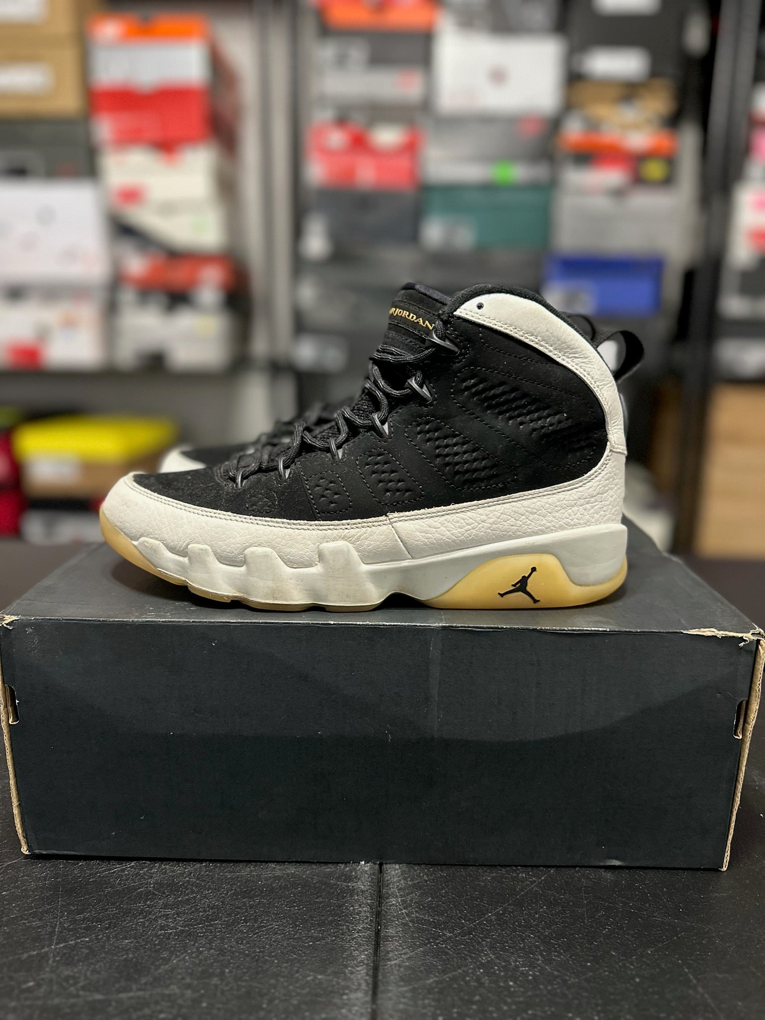 Size 8.5 - J9 City of Flight