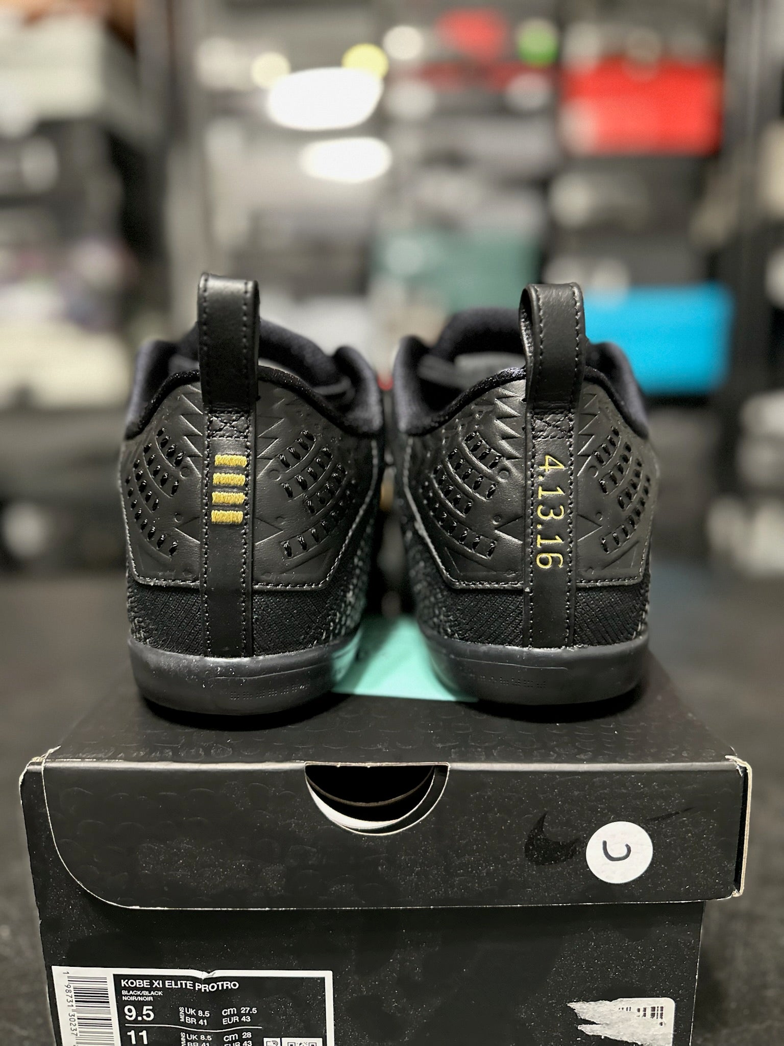 Size 9.5 - Kobe 11 Elite Low Protro Fade to Black