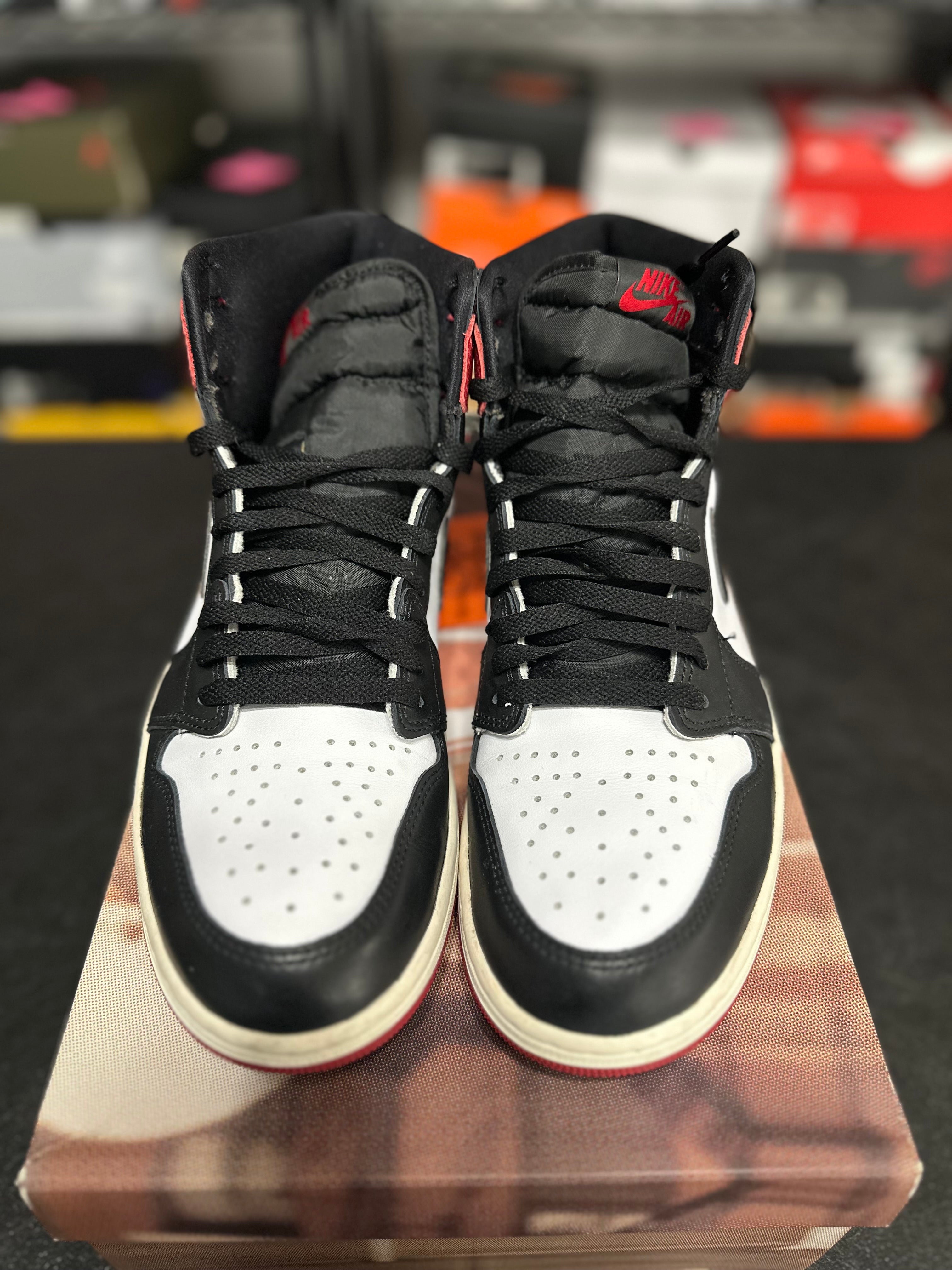 Size 10 - J1 black toe