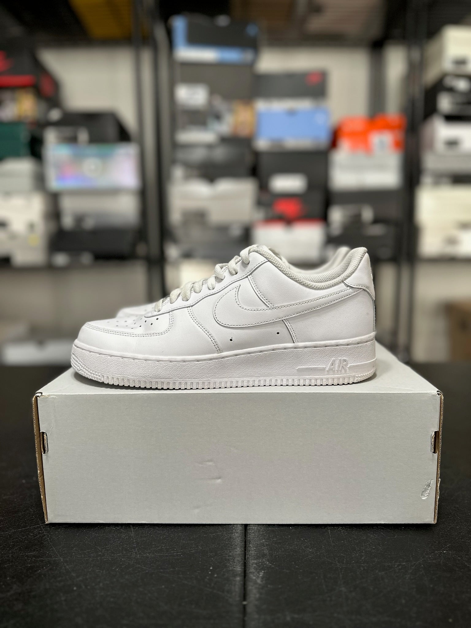 Size 9 - AF 1 ‘07 White