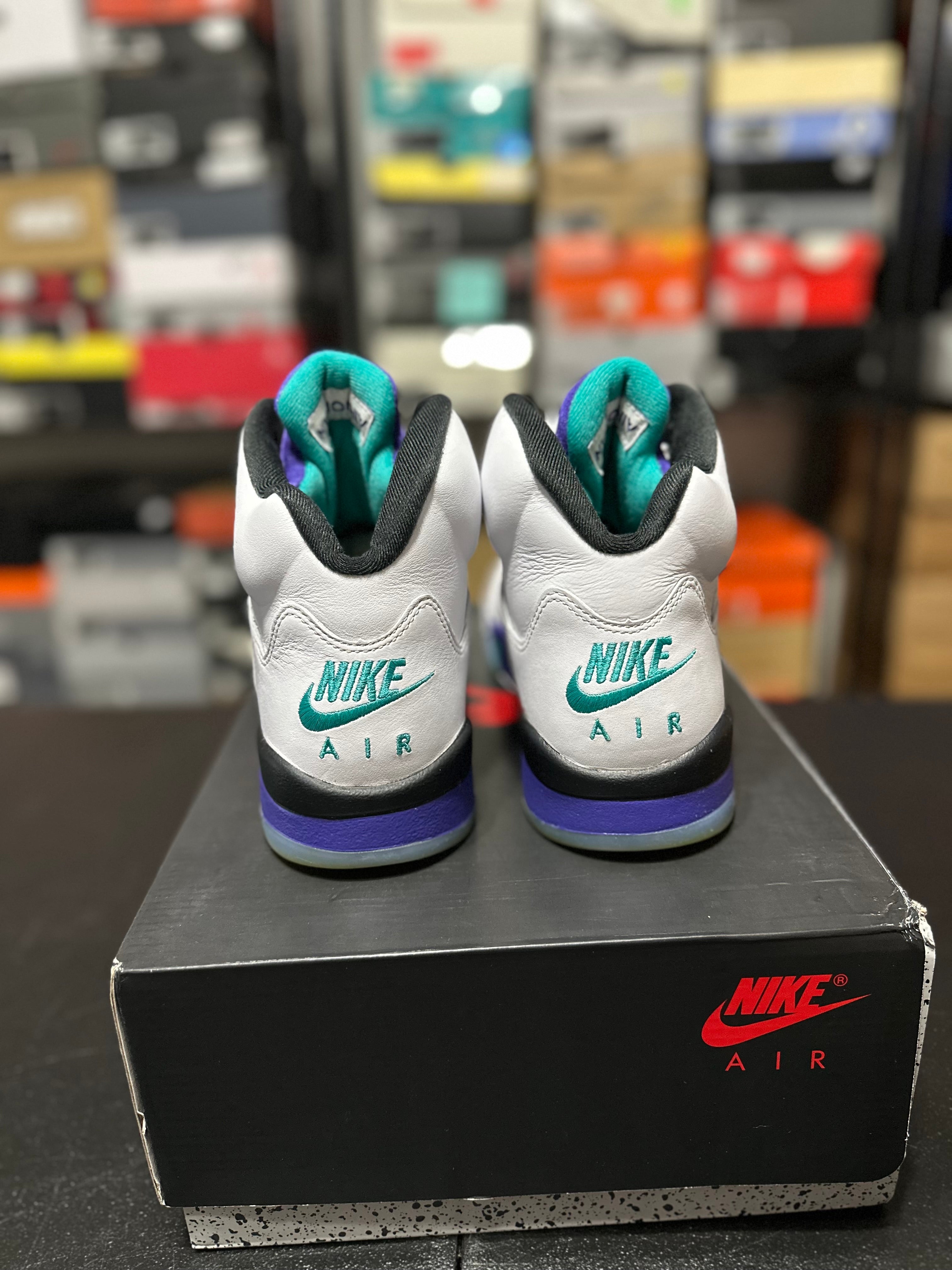 Size 10.5 - J5 white grape