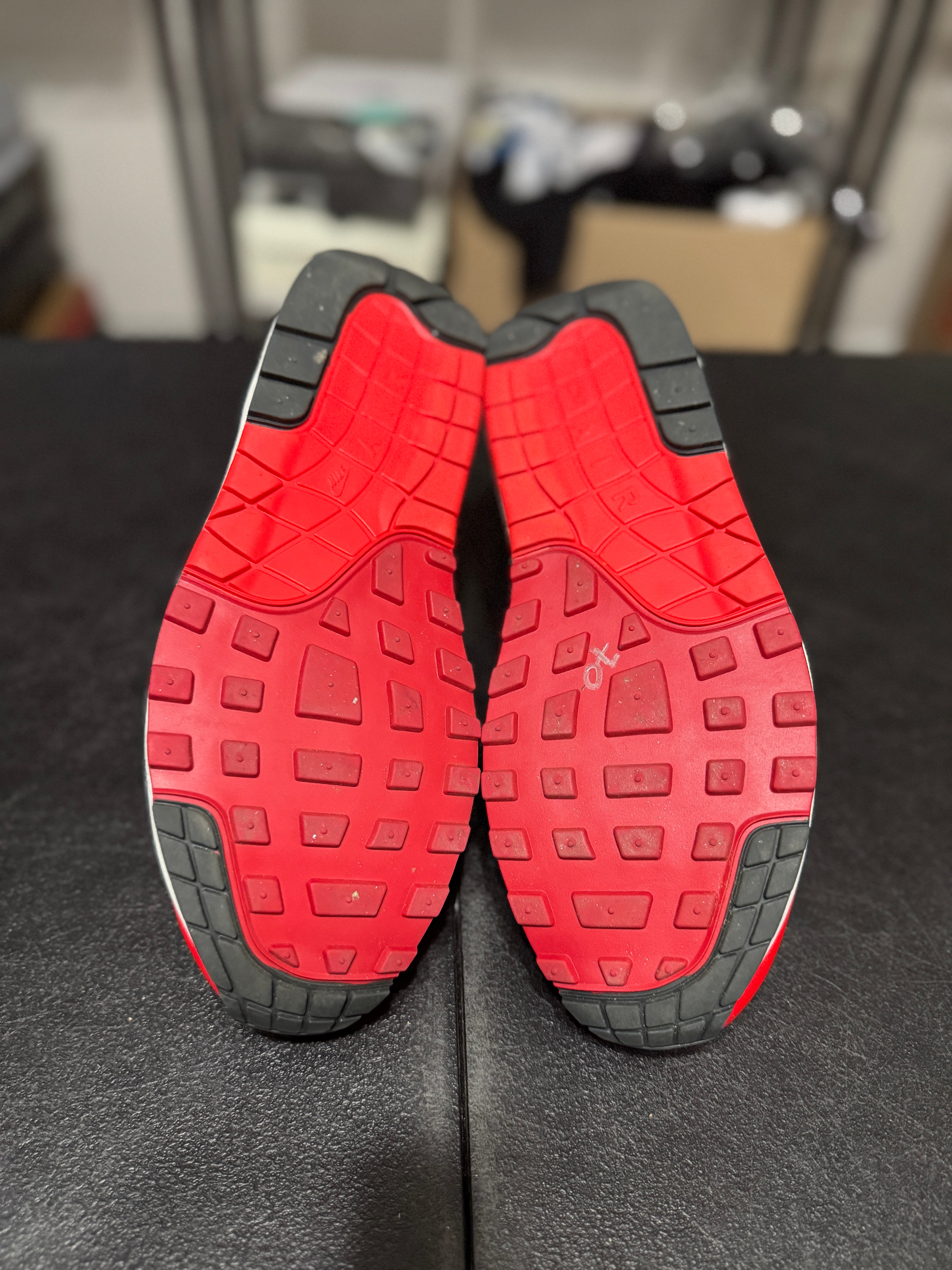 Size 9 - air max 1 gym red