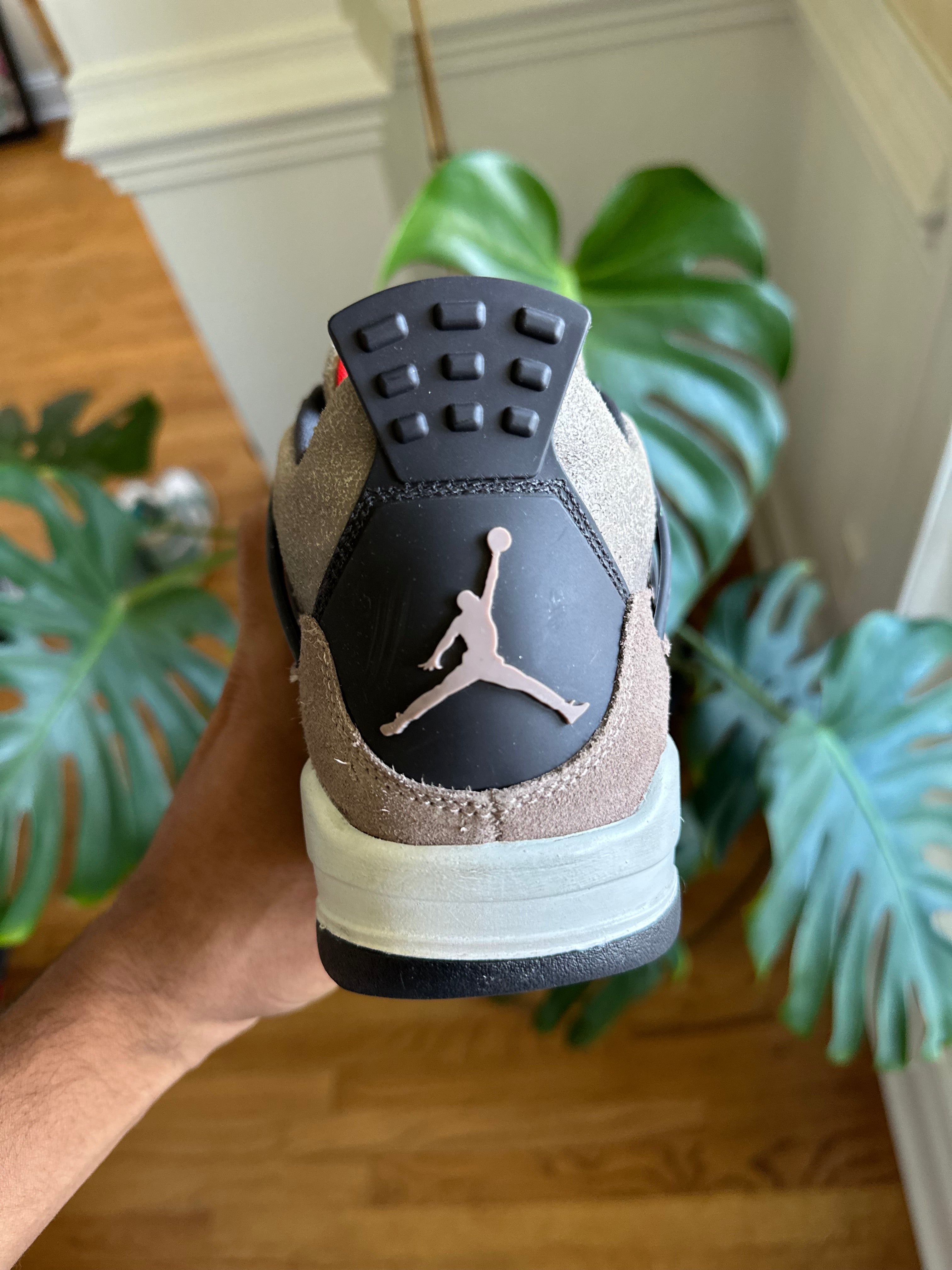Size 6.5y - J4 taupe haze