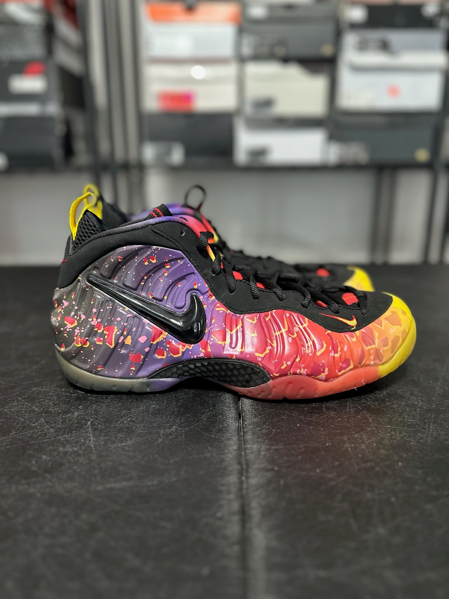 Size 11.5 - Foamposite Pro Area 72 Asteroid