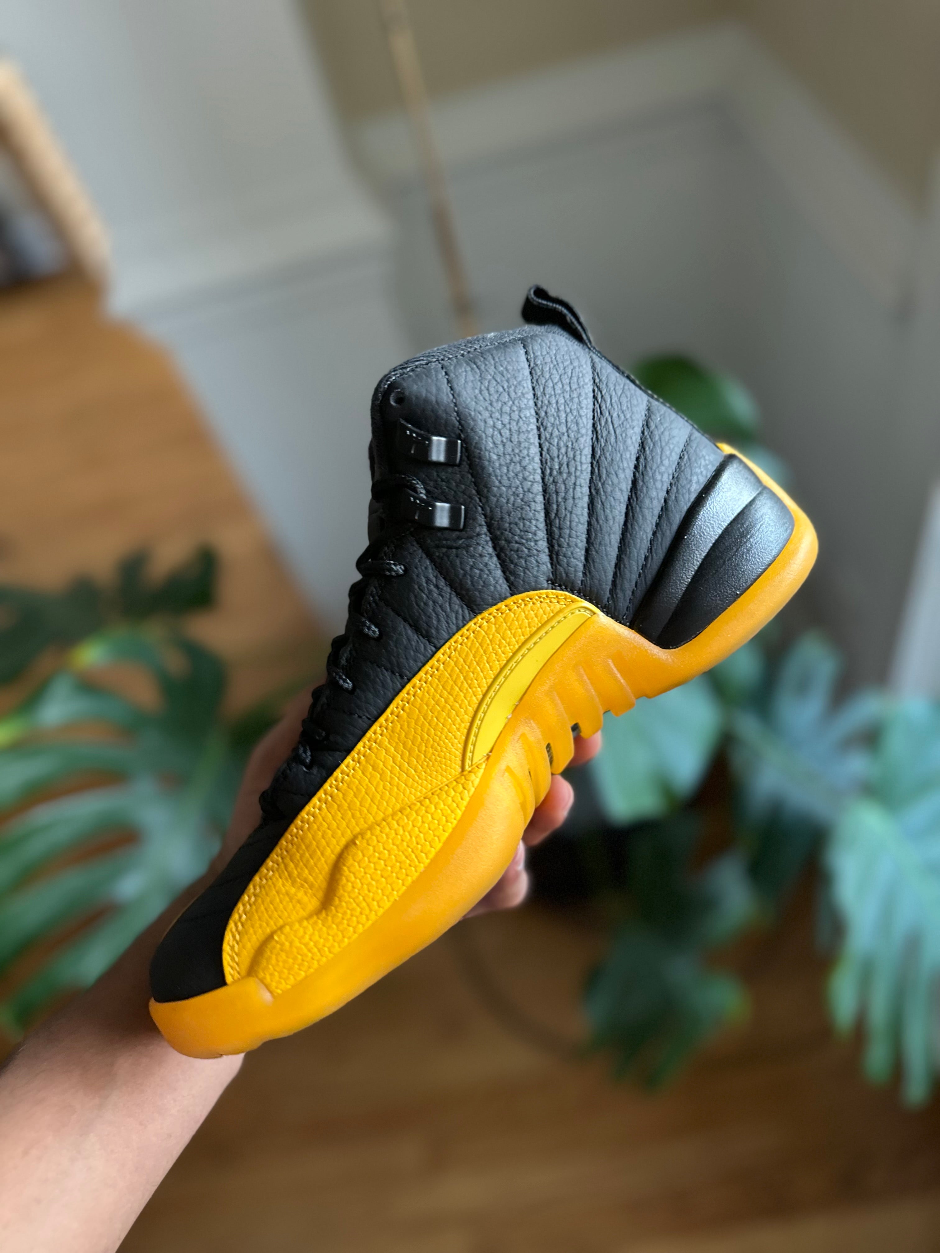 Size 8 - J12 university gold
