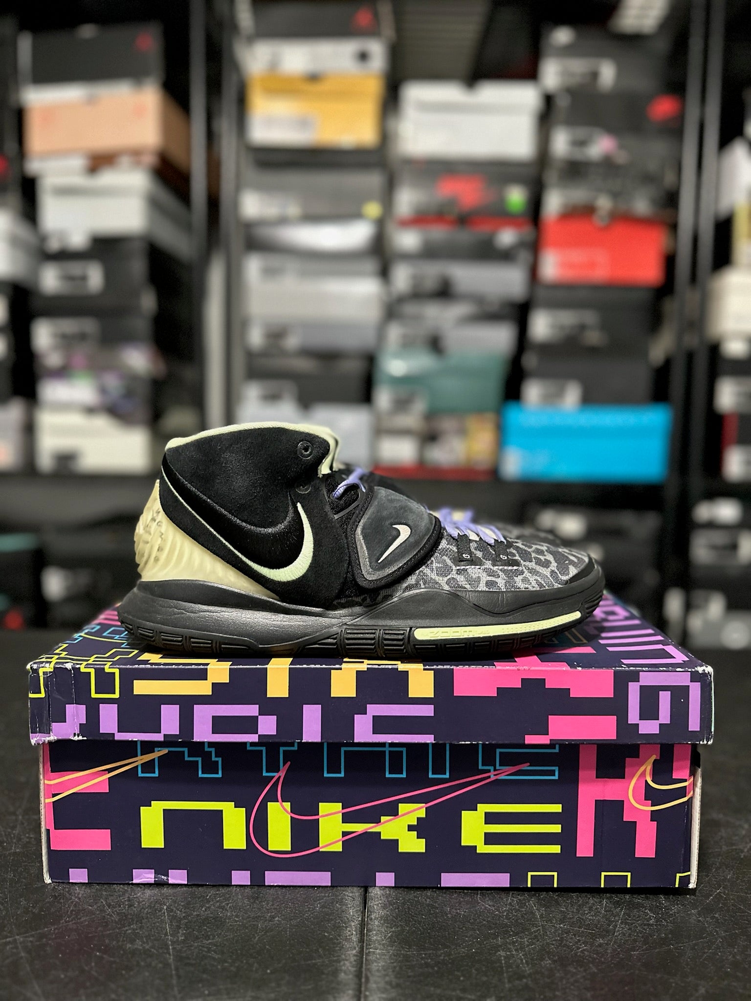 Size 10.5 - Kyrie 6 Asia