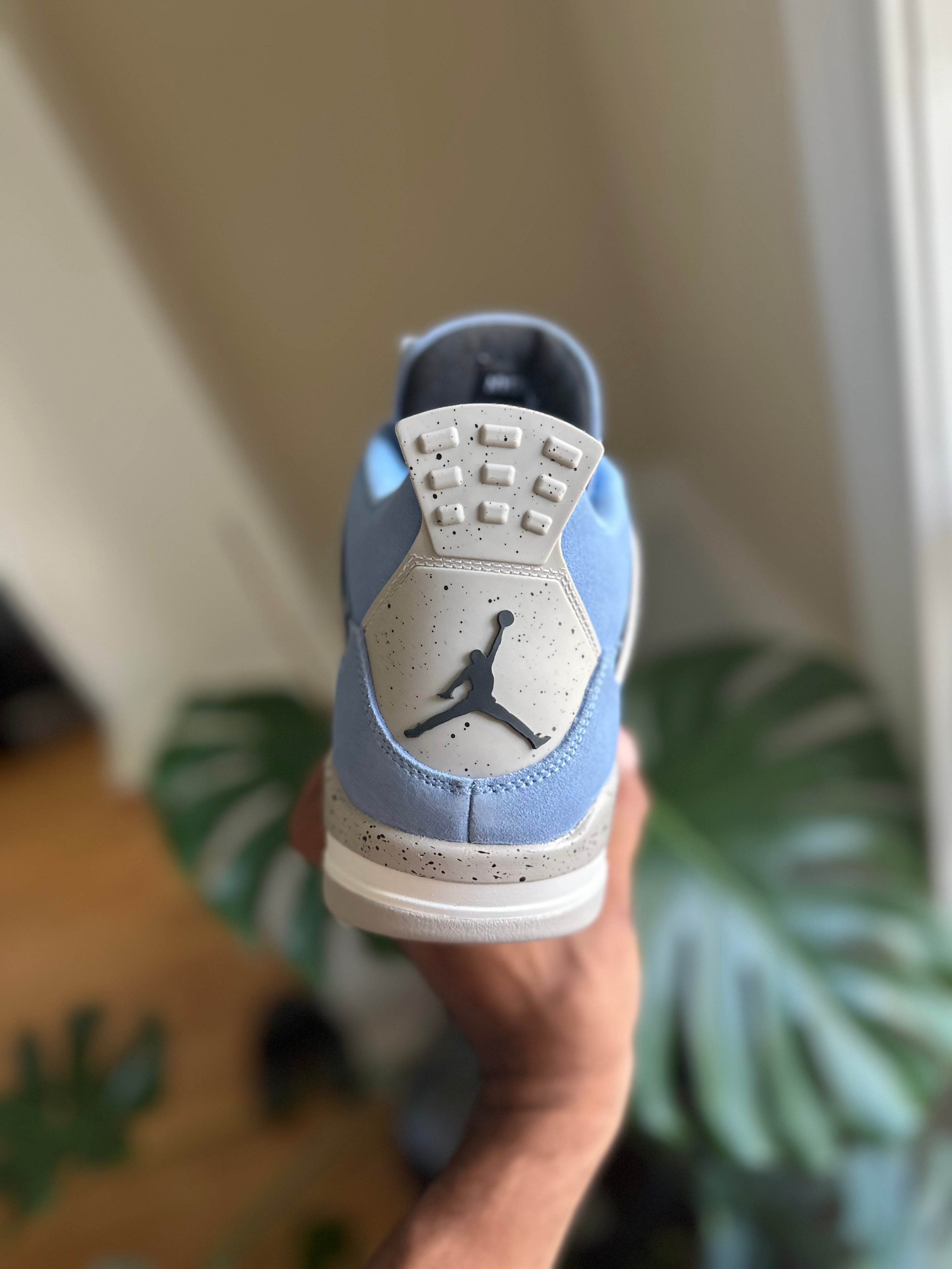 Size 13 - J4 UNC DS