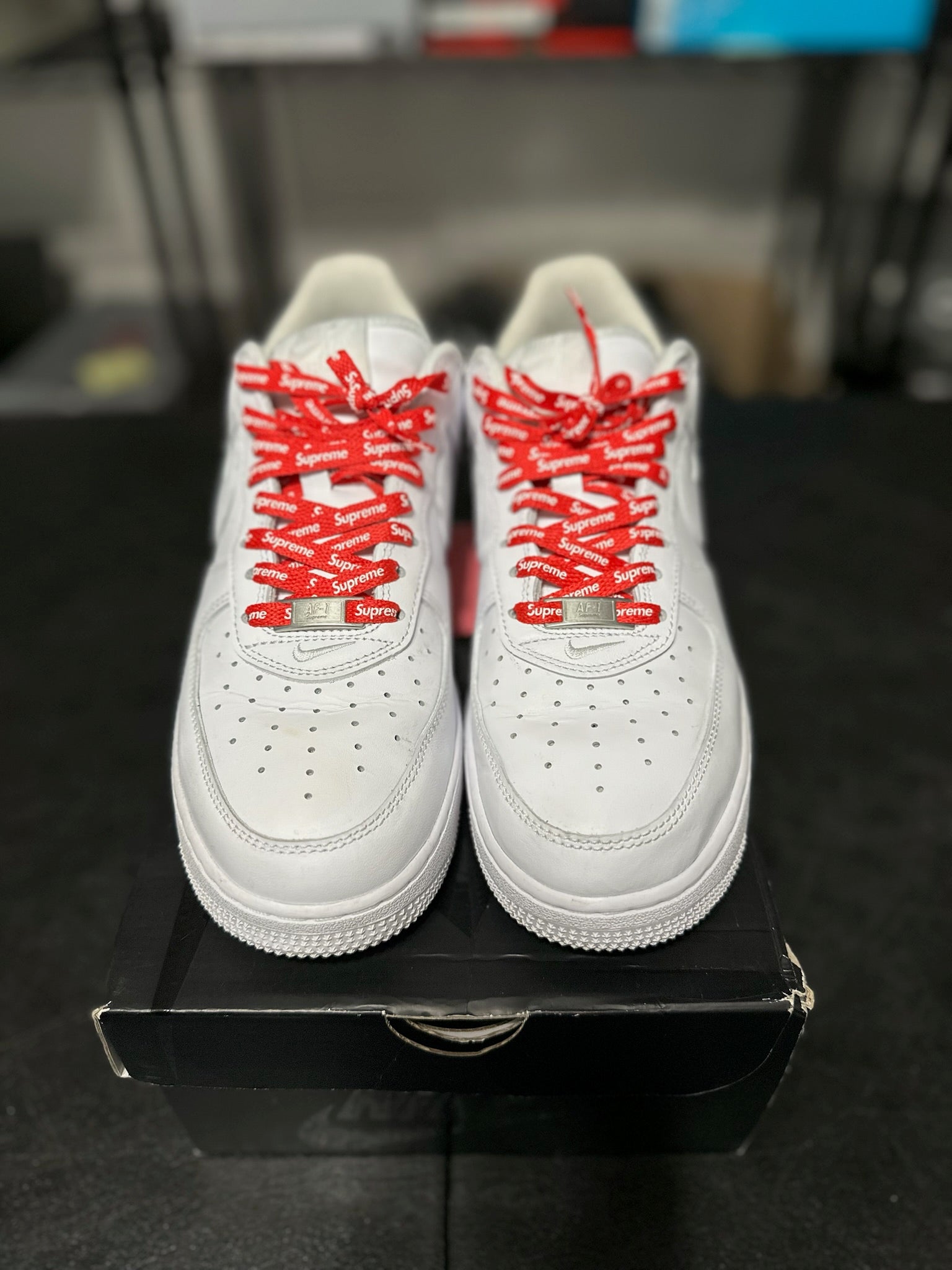 Size 8 - AF 1 Low Supreme White
