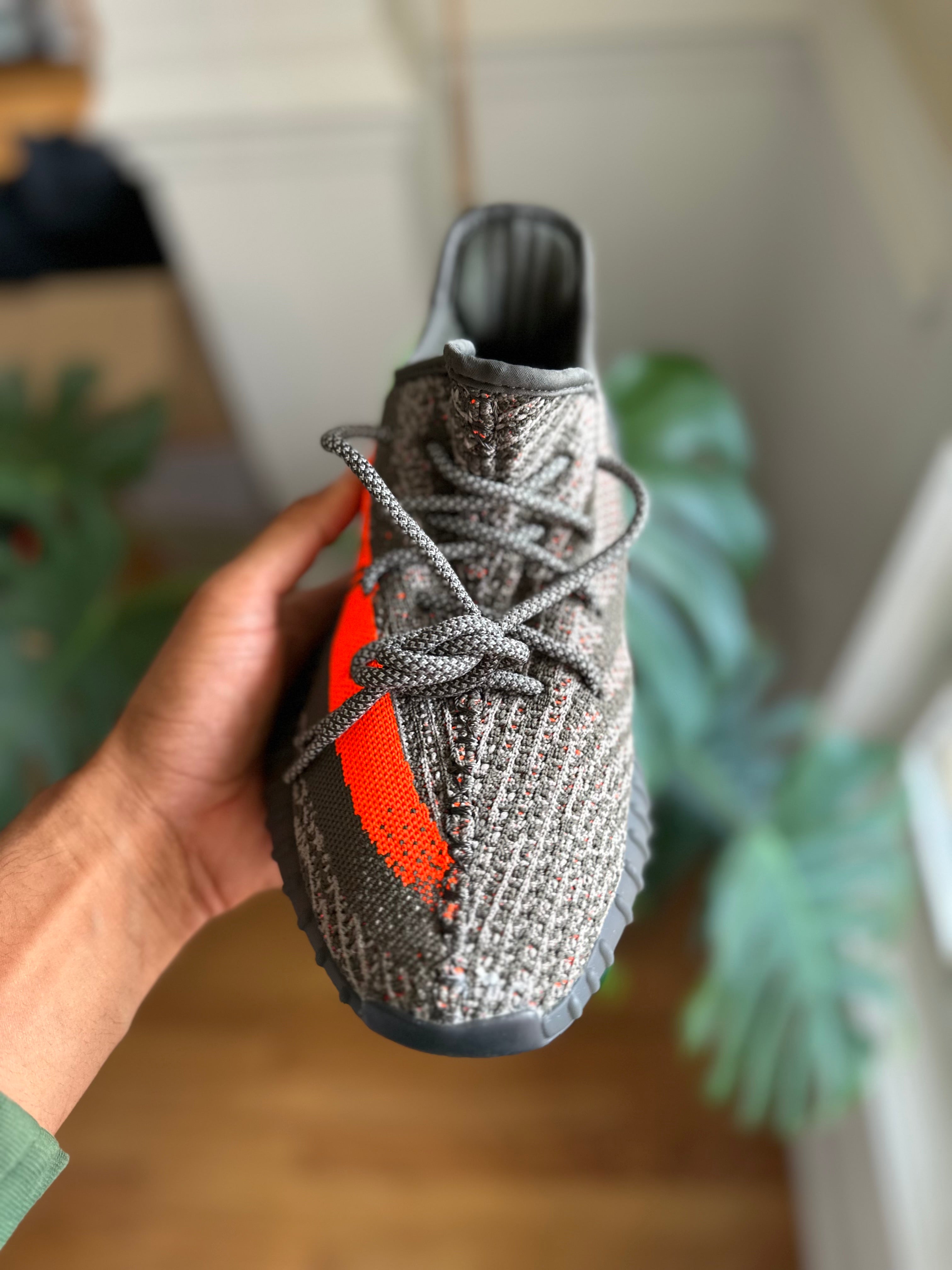Size 8.5 - YZY 350 carbon beluga