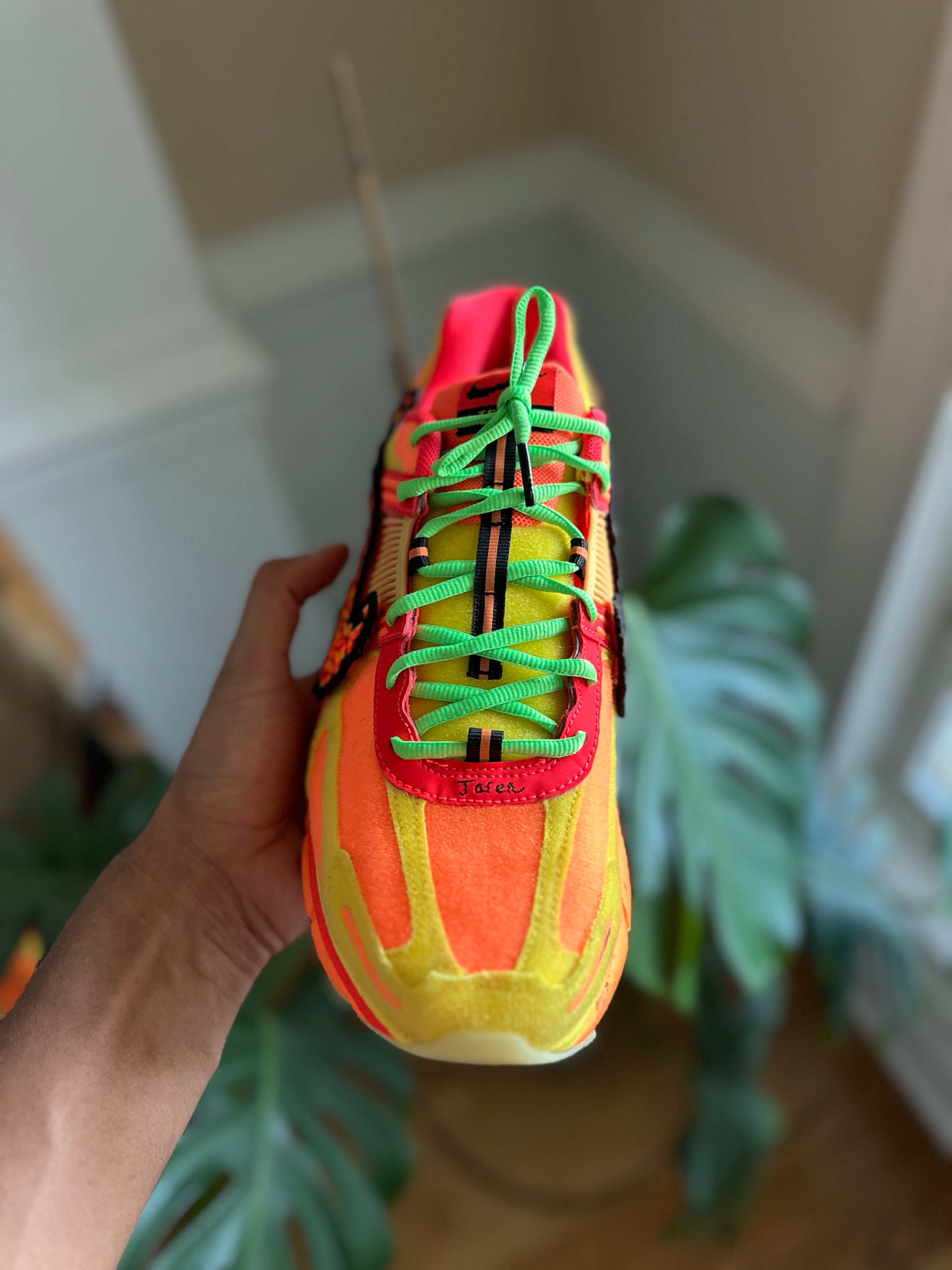 Size 11.5 - Vomero 5 DB