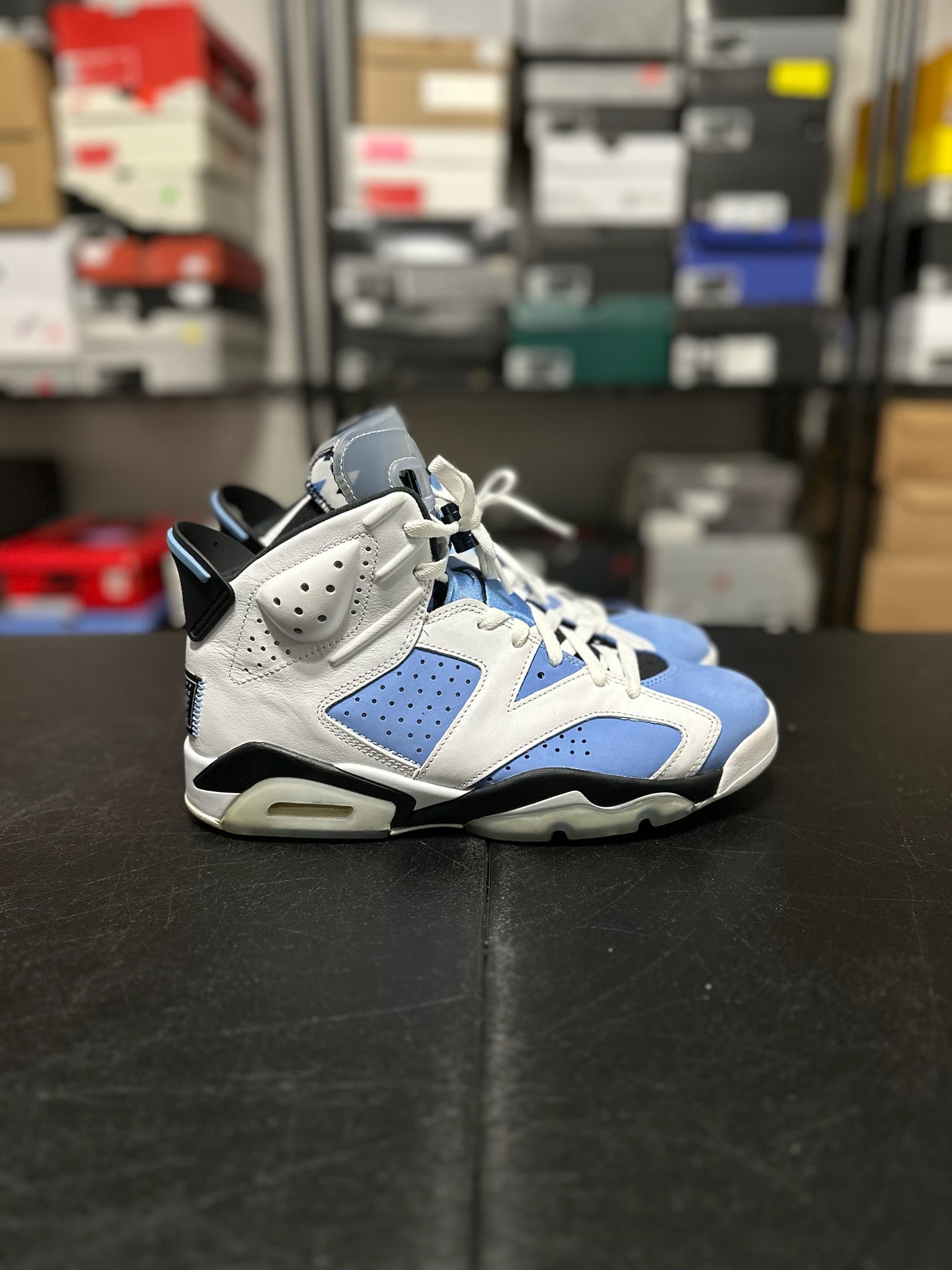 Size 9 - J6 UNC White