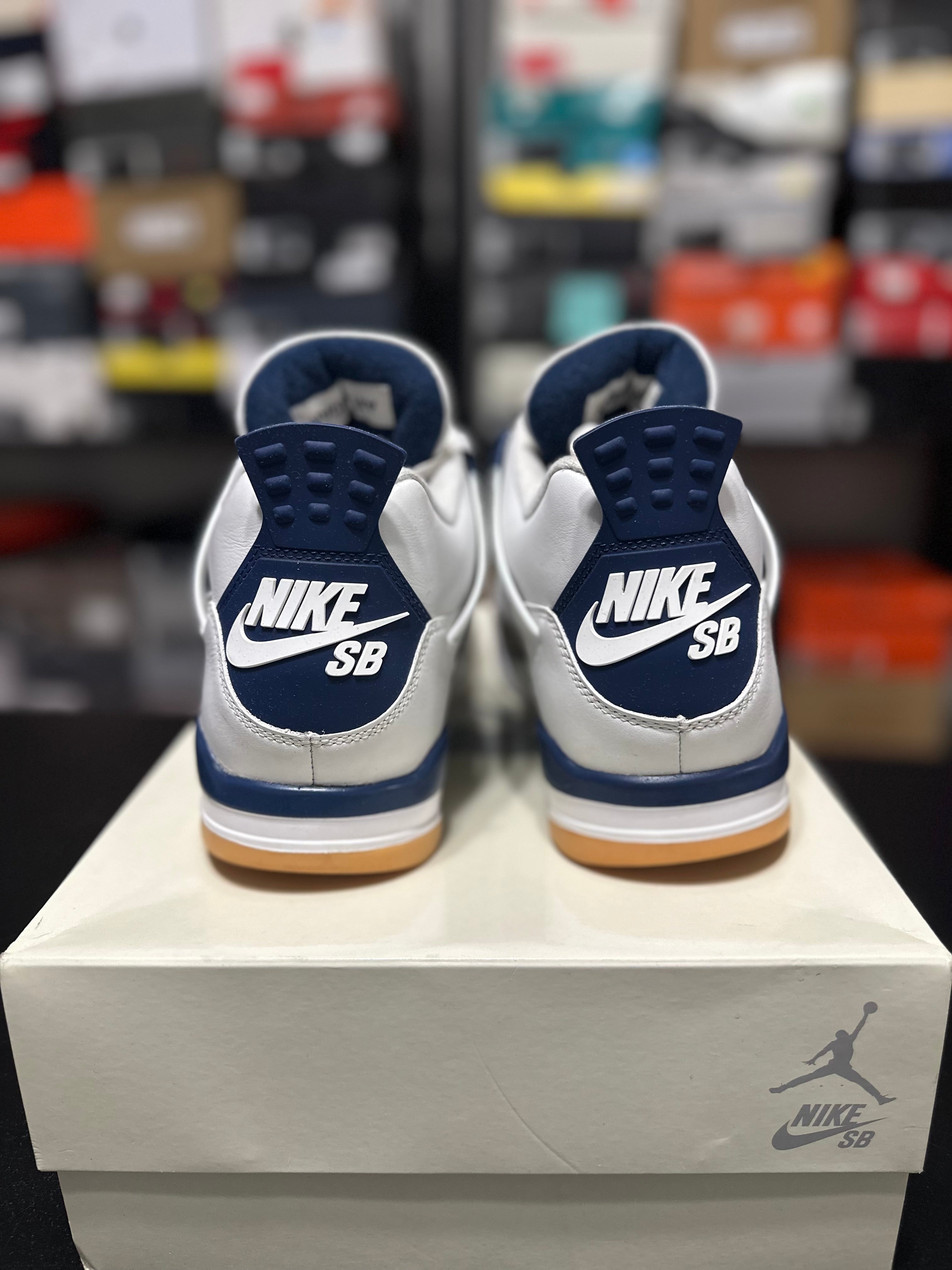 Size 10.5 - J4 SB navy
