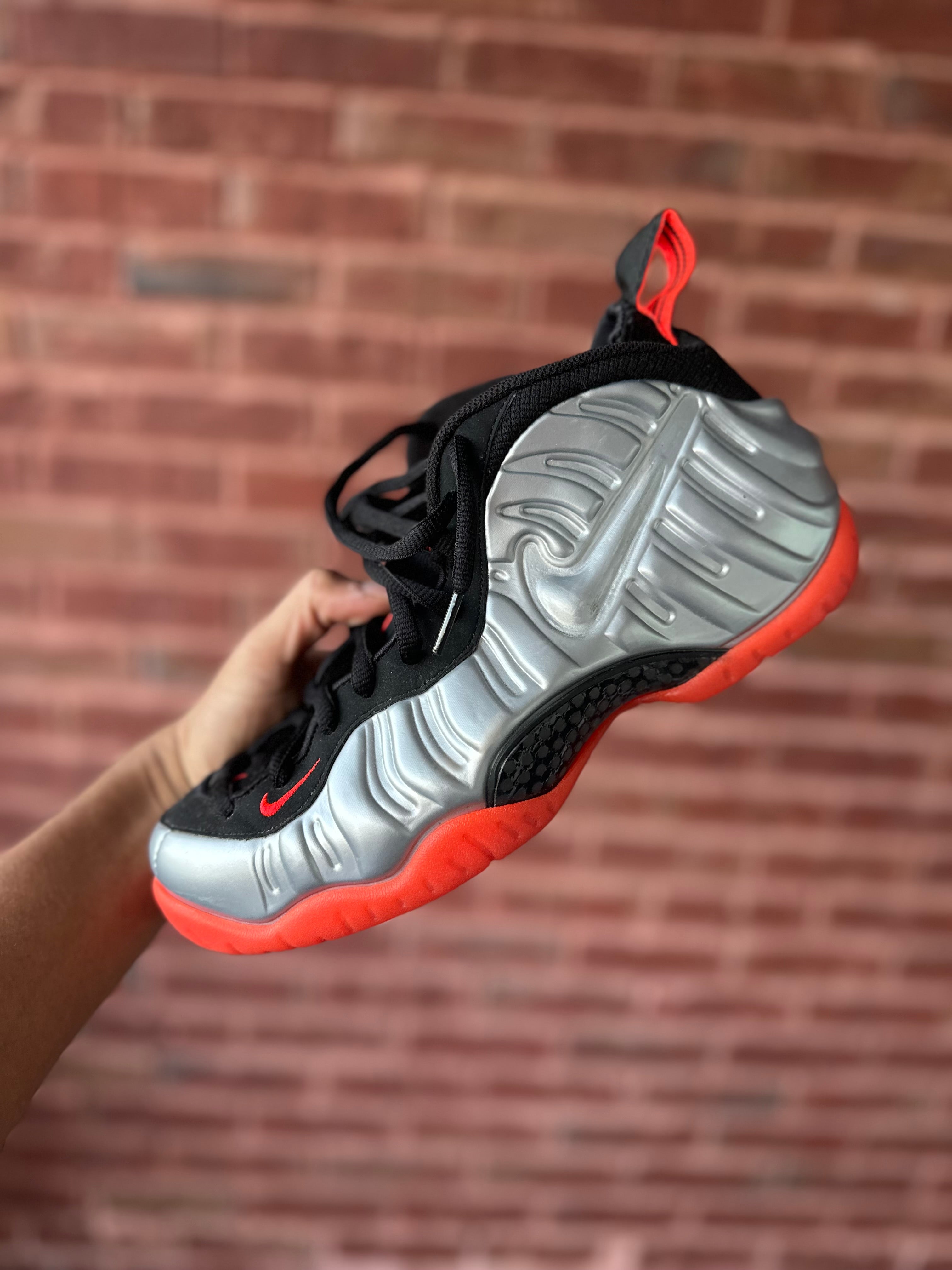 Size 8 - foamposite crimson