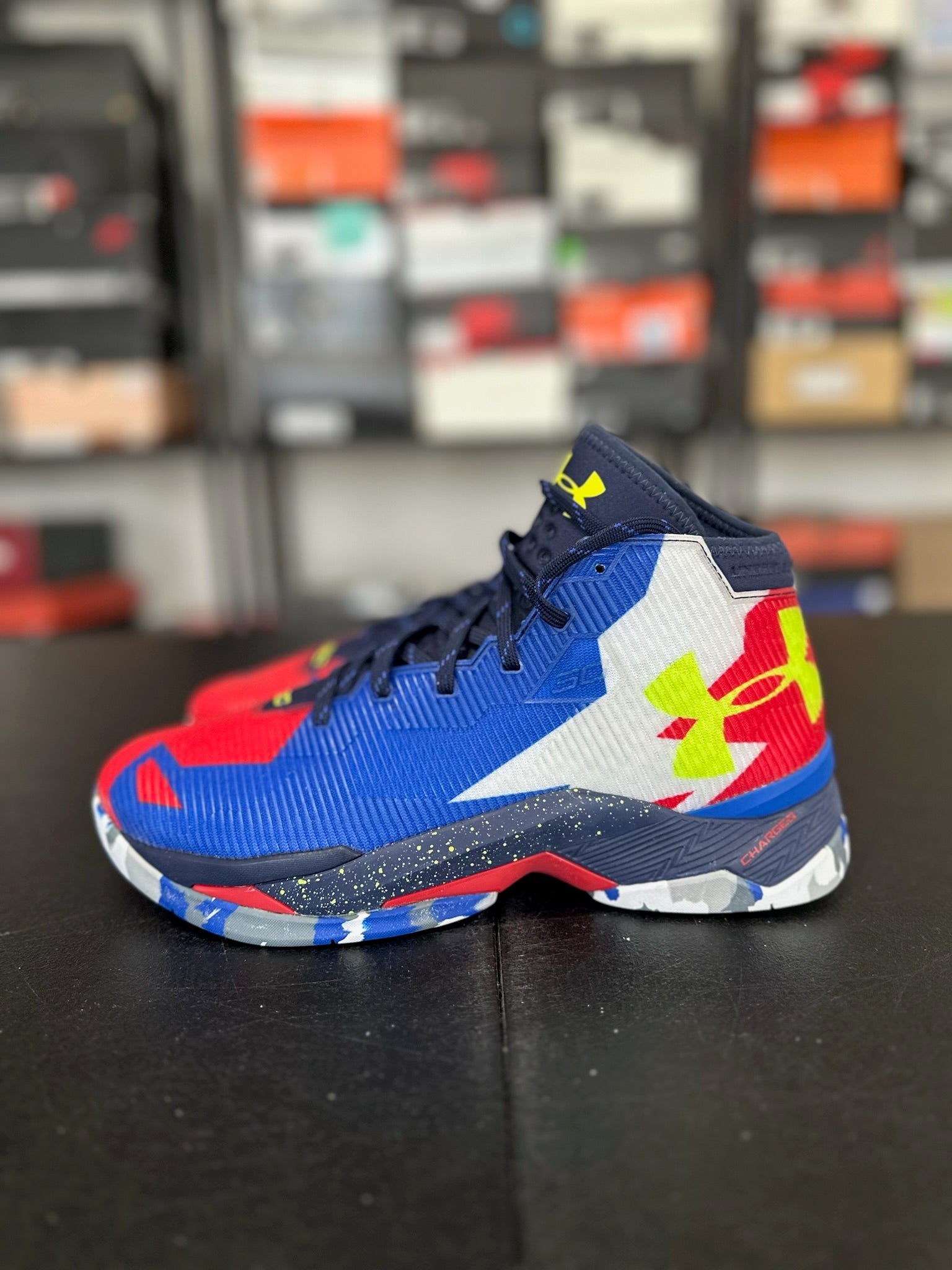 Size 9.5 - Curry 2.5 USA