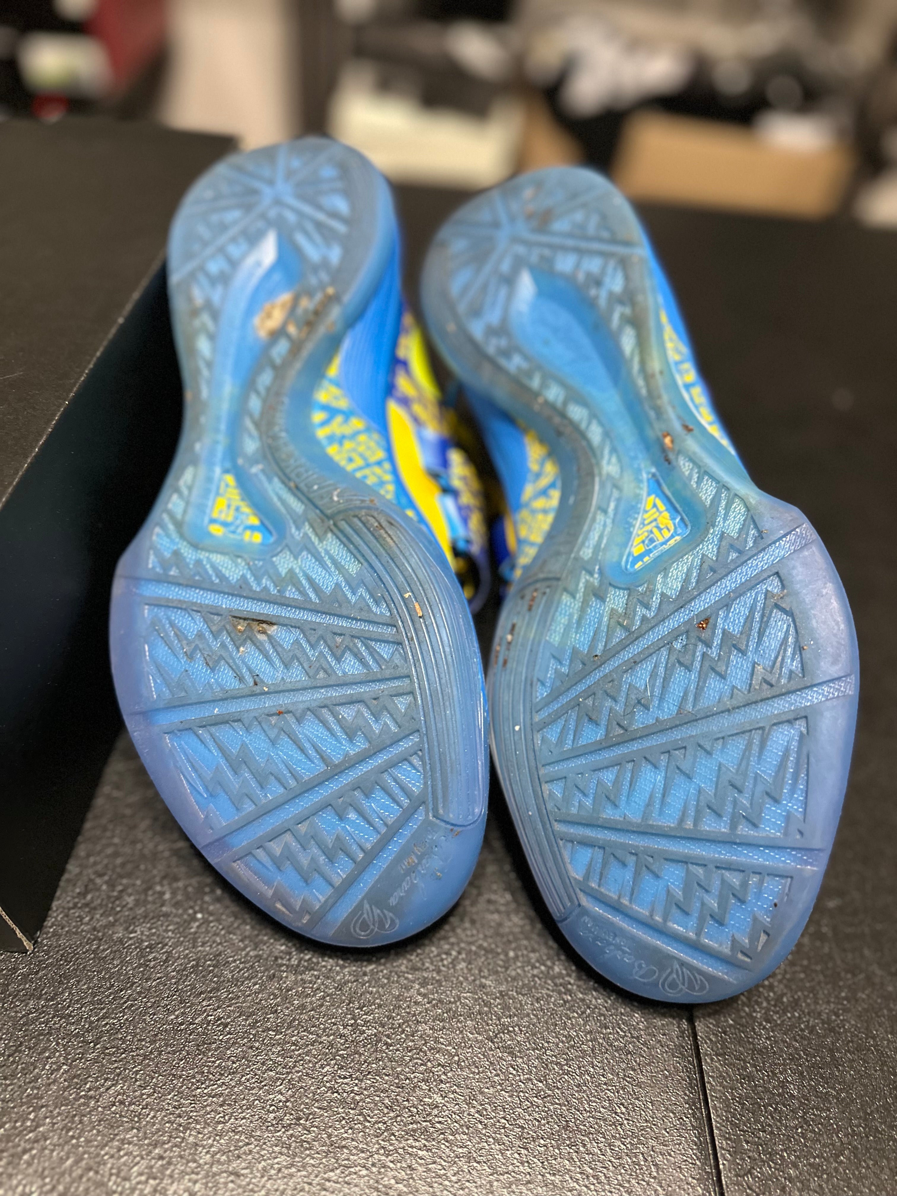 Size 11.5 - KD 4 scoring title