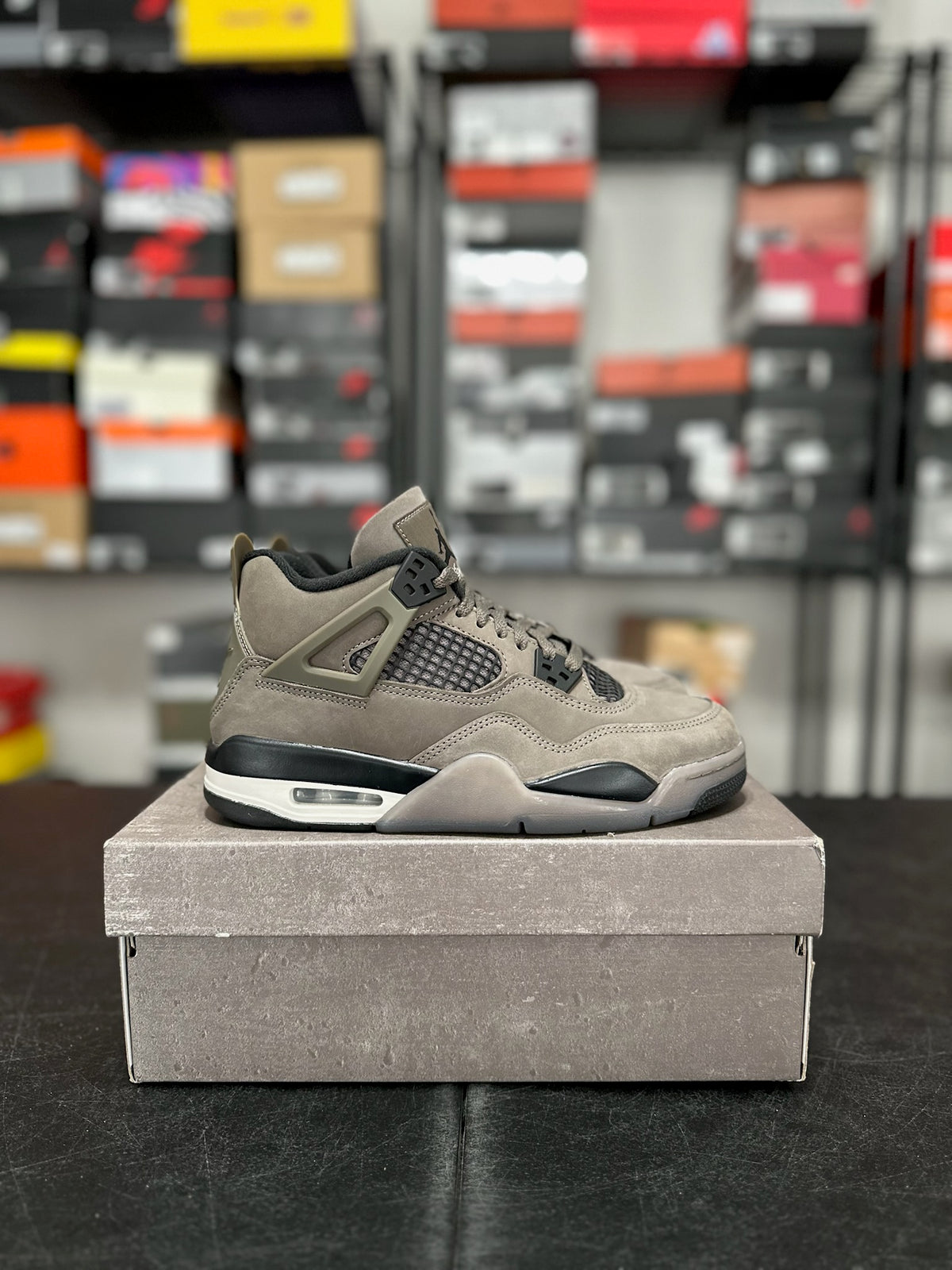 Size 6.5Y - J4 Cave Stone