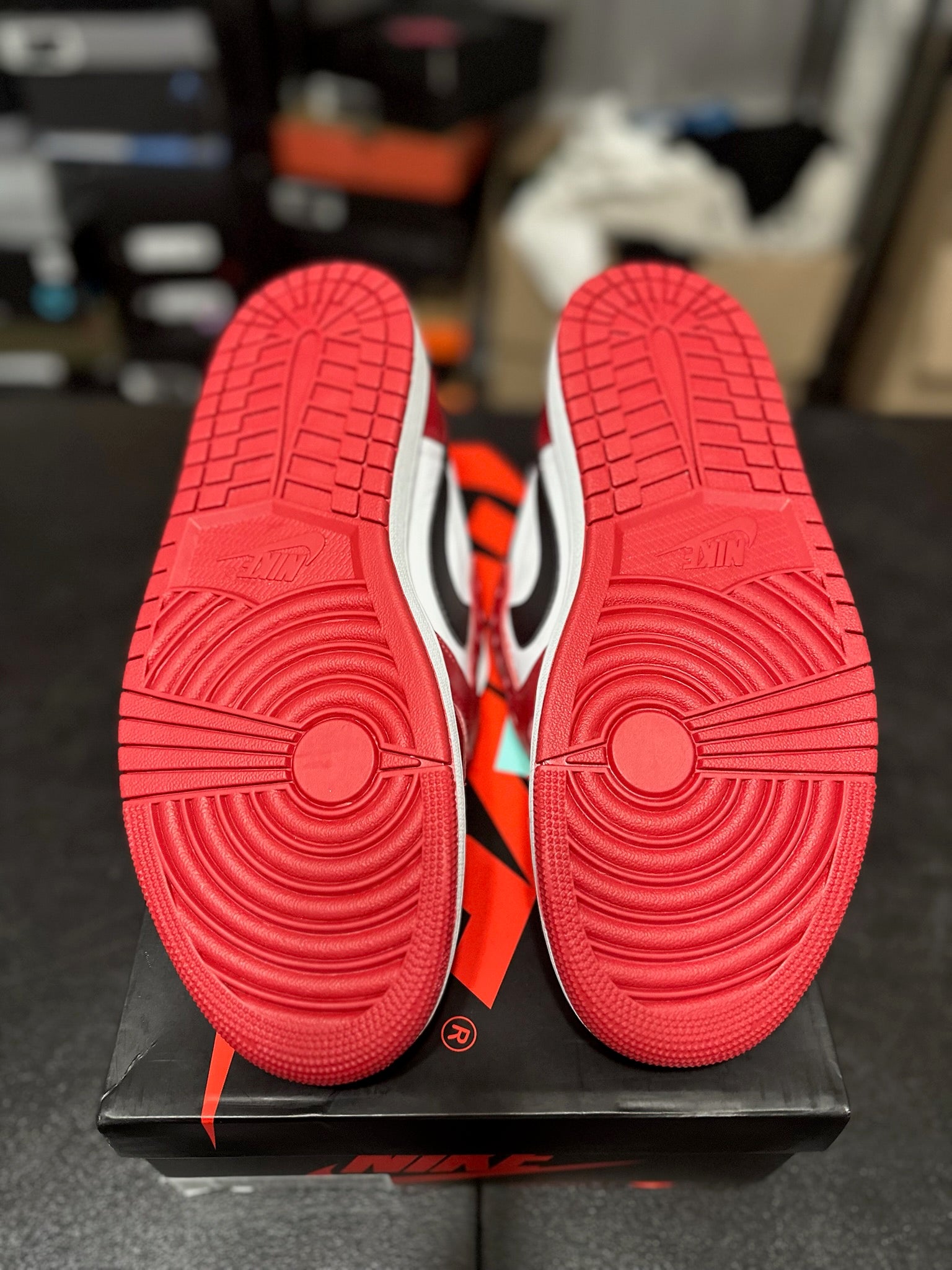 Size 11.5 - J1 Low Chicago DS