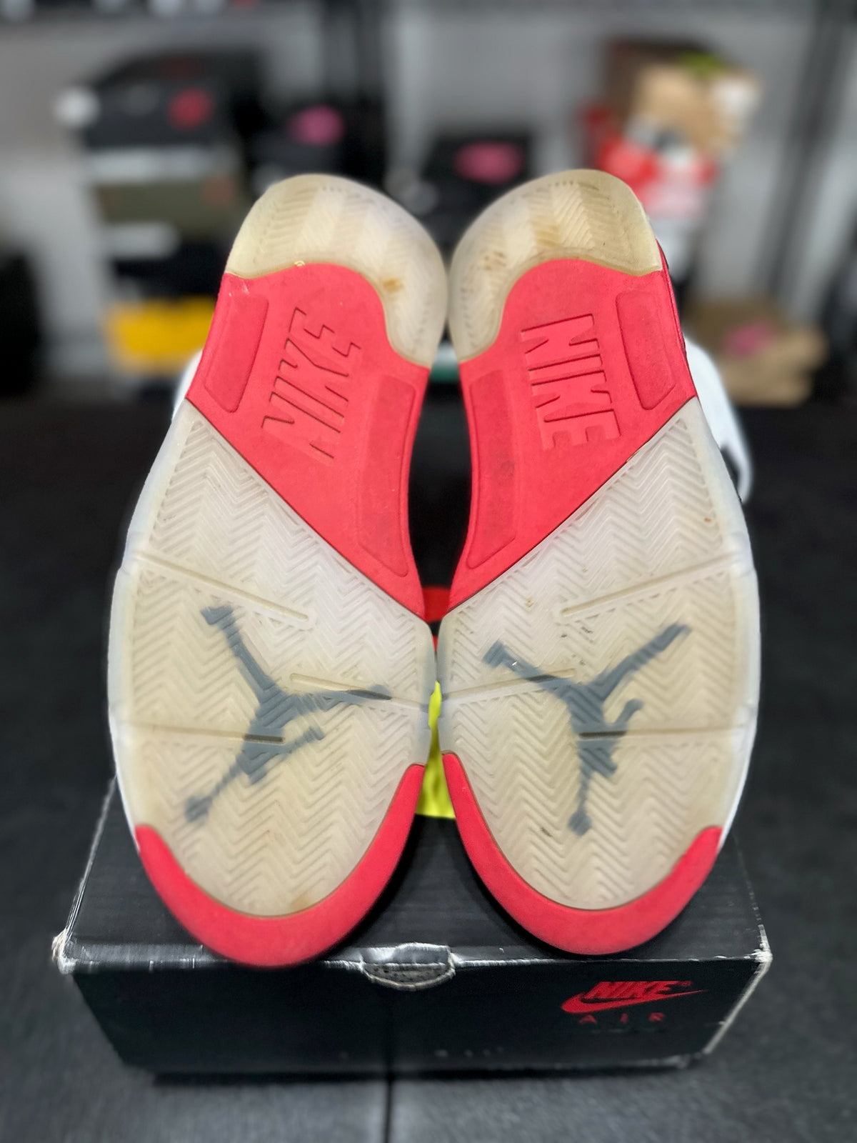 Size 7.5 - J5 Fire Red Black Tongue