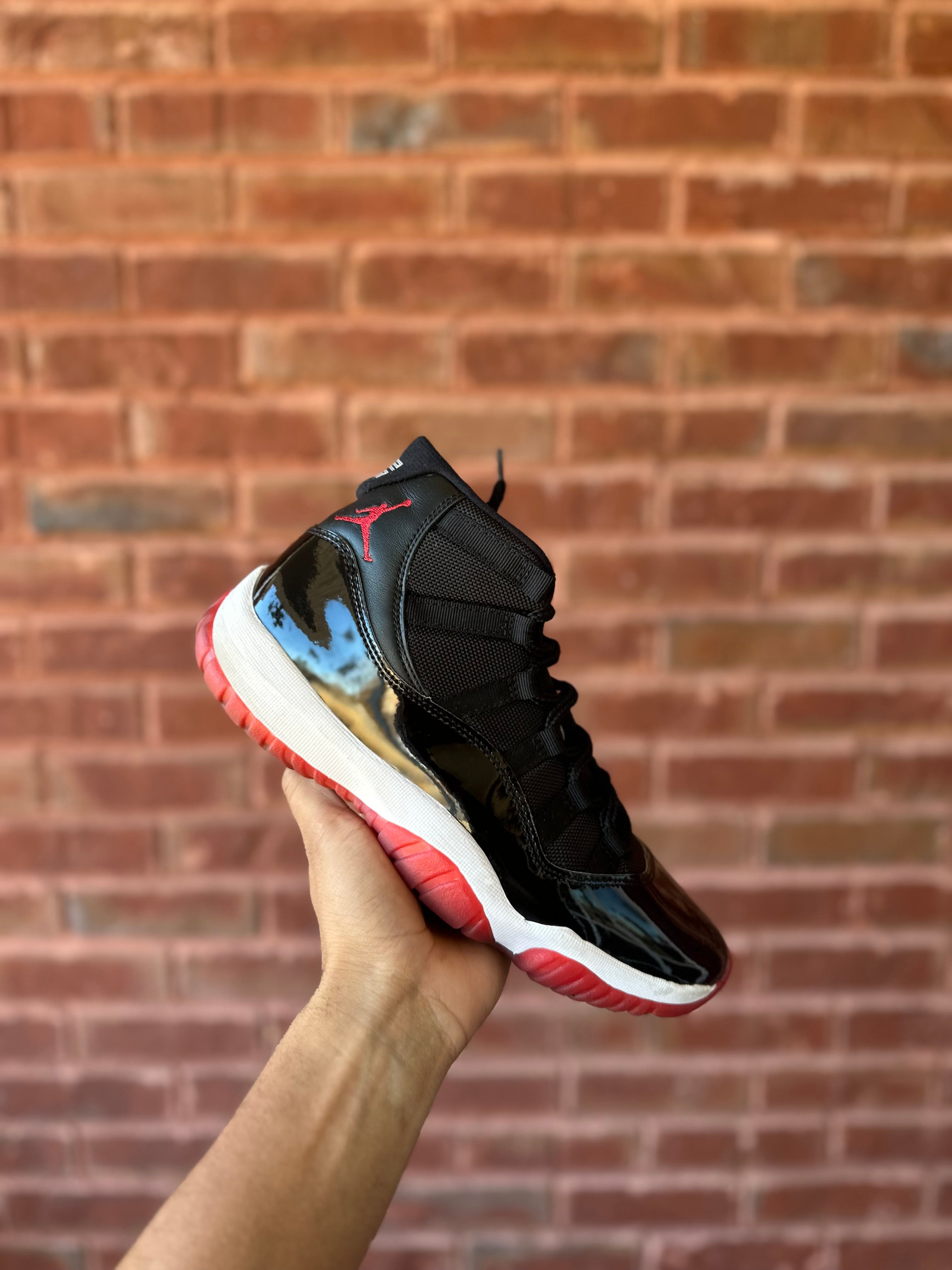 Size 8.5 - J11 bred