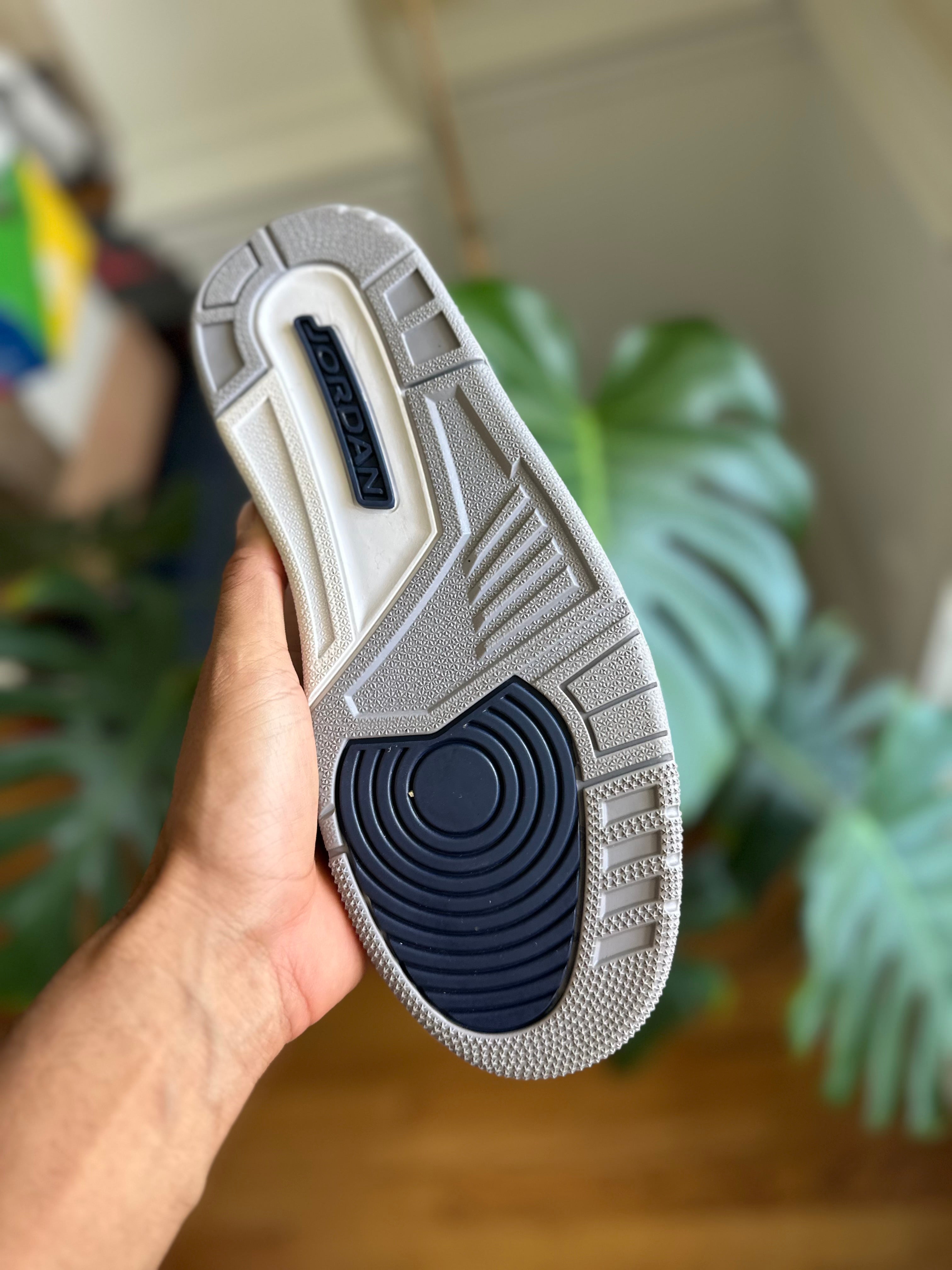 Size 8.5 - J3 midnight navy