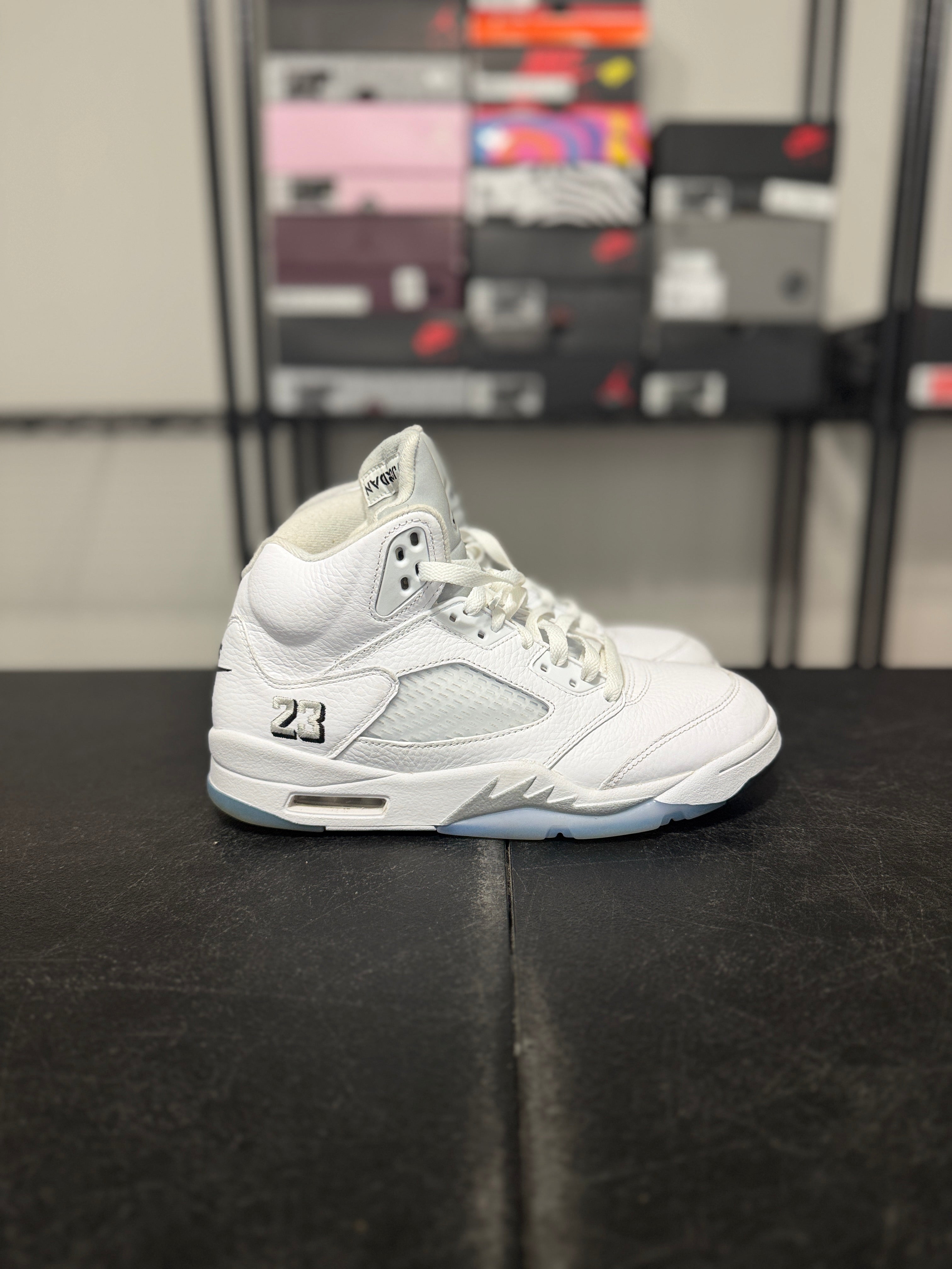 Size 8 - J5 white metallic