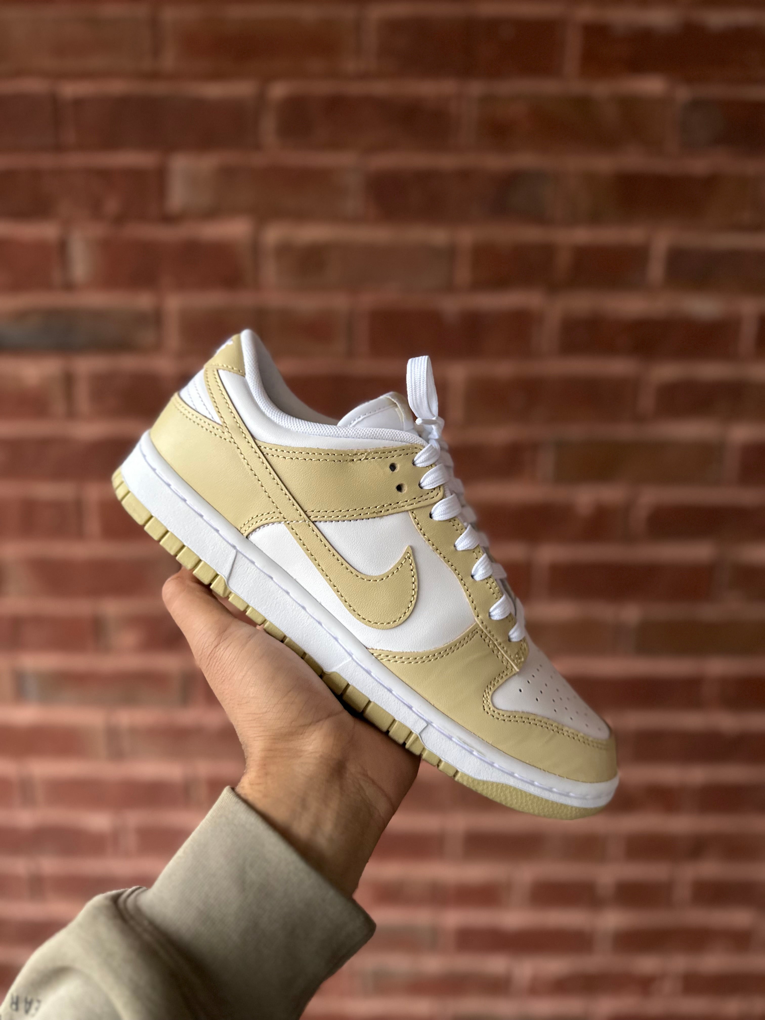 Size 9 - Dunk low team gold