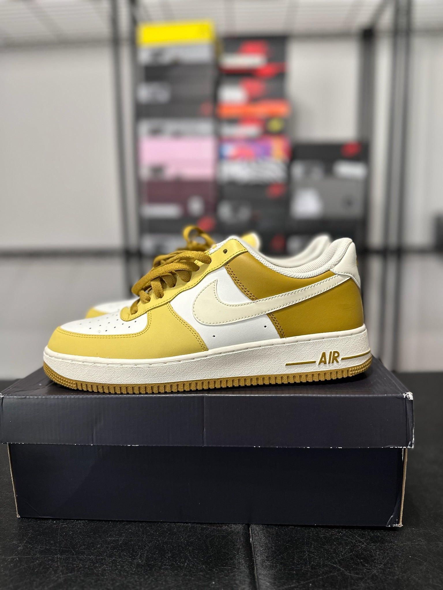 Size 10.5 - AF 1 Low ‘07 Bronzine Saturn Gold