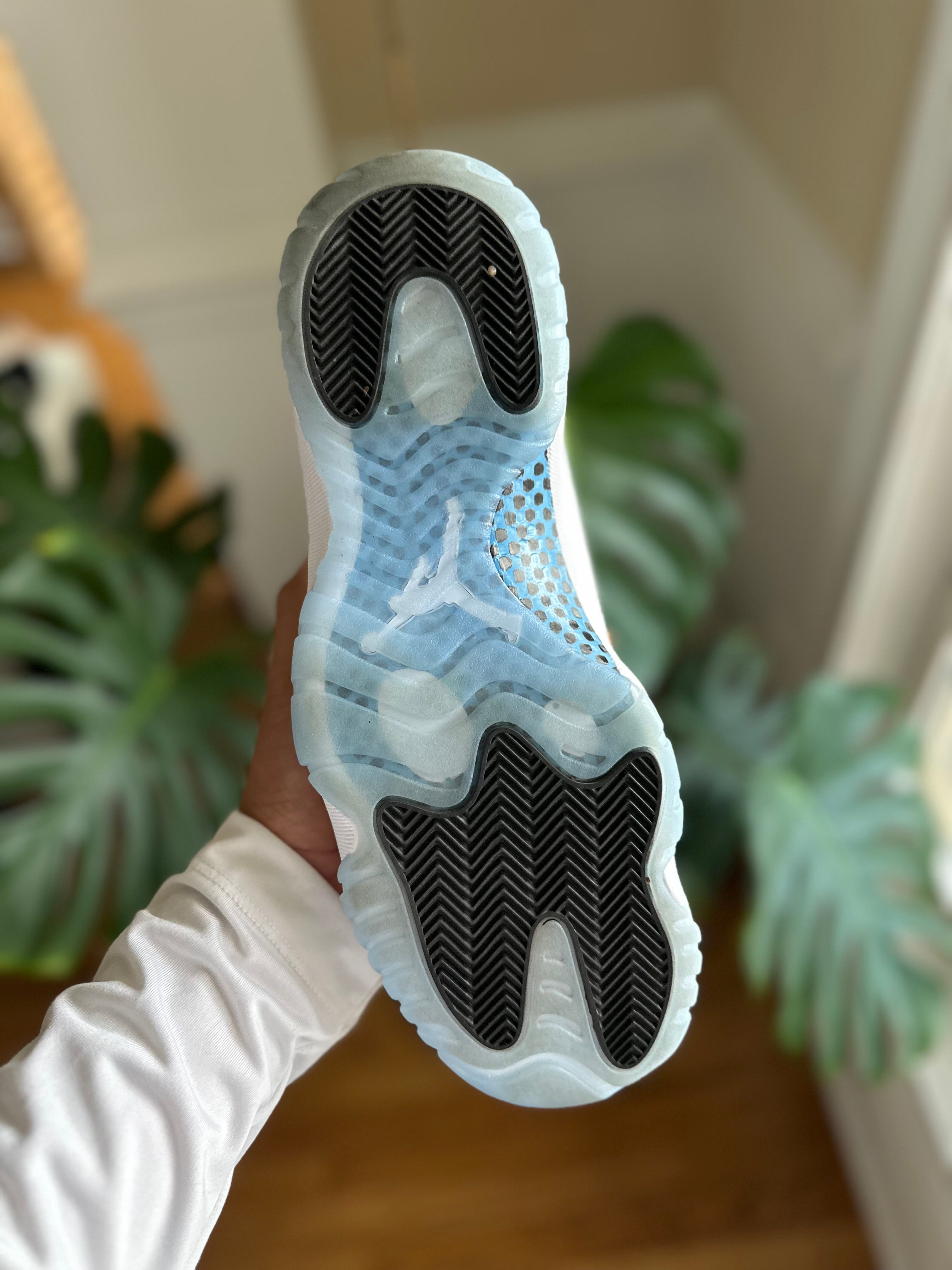 Size 12 - J11 legend blue