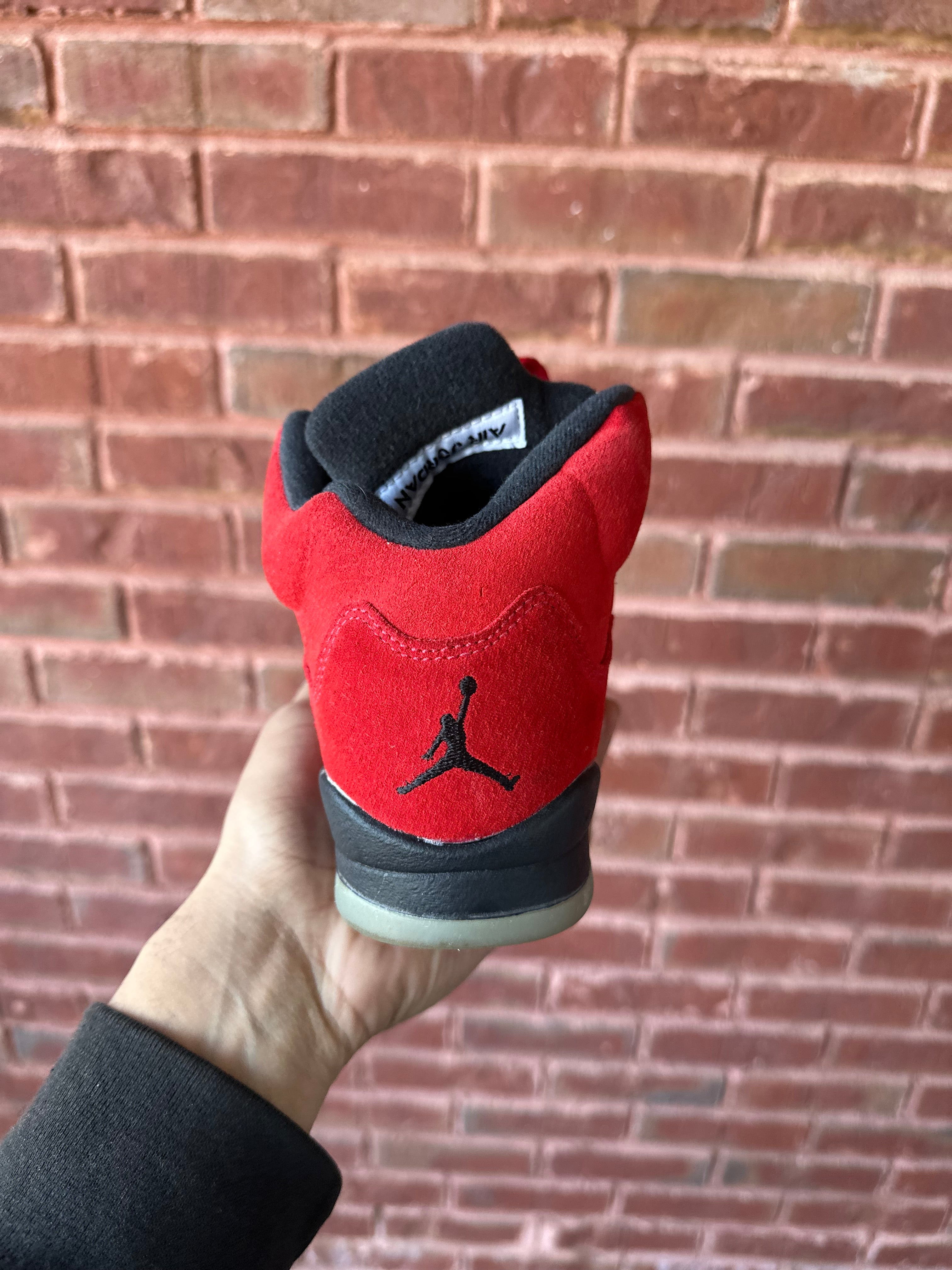 Size 4Y - J5 Raging bull