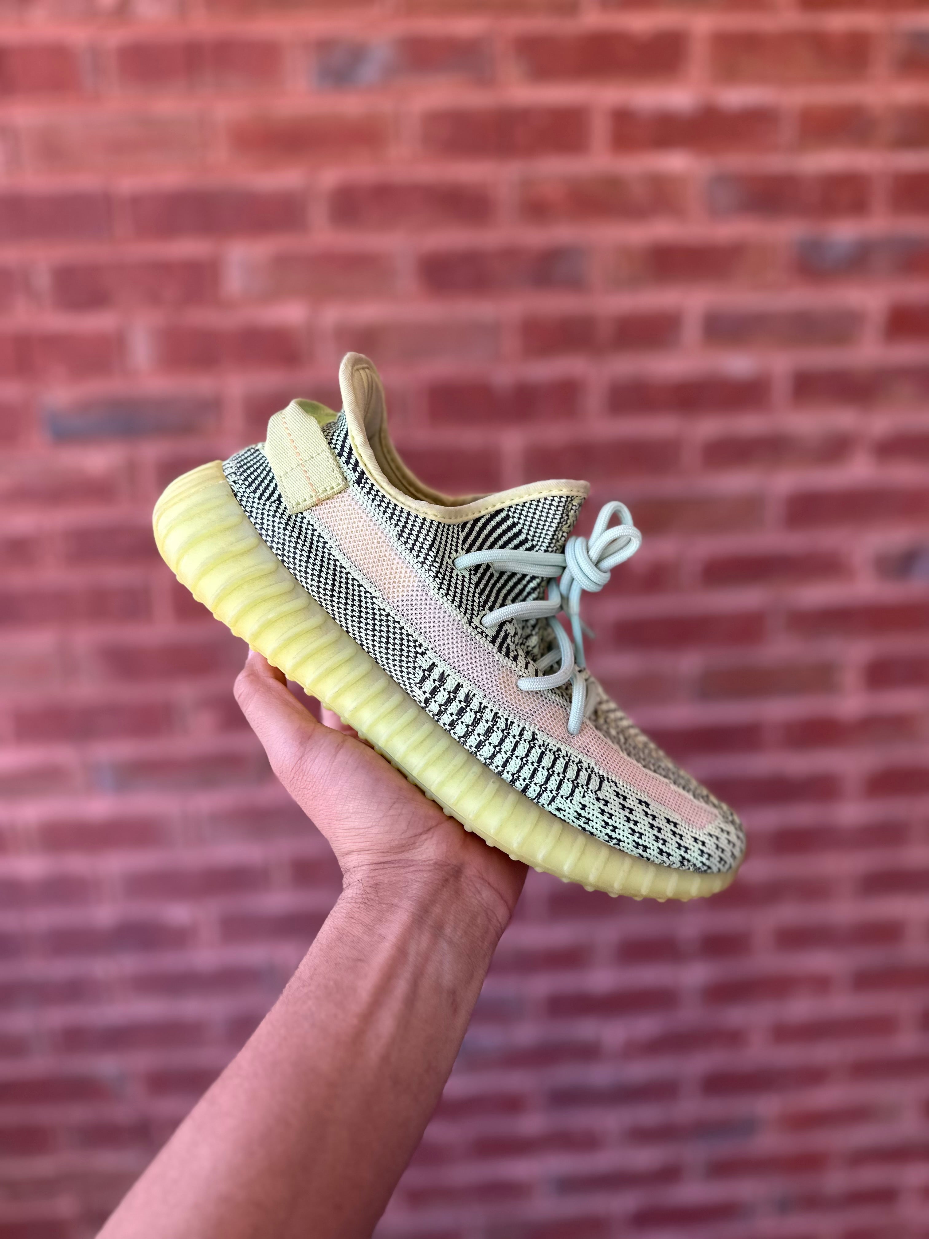 Size 8 - YZY 350 yeezreel